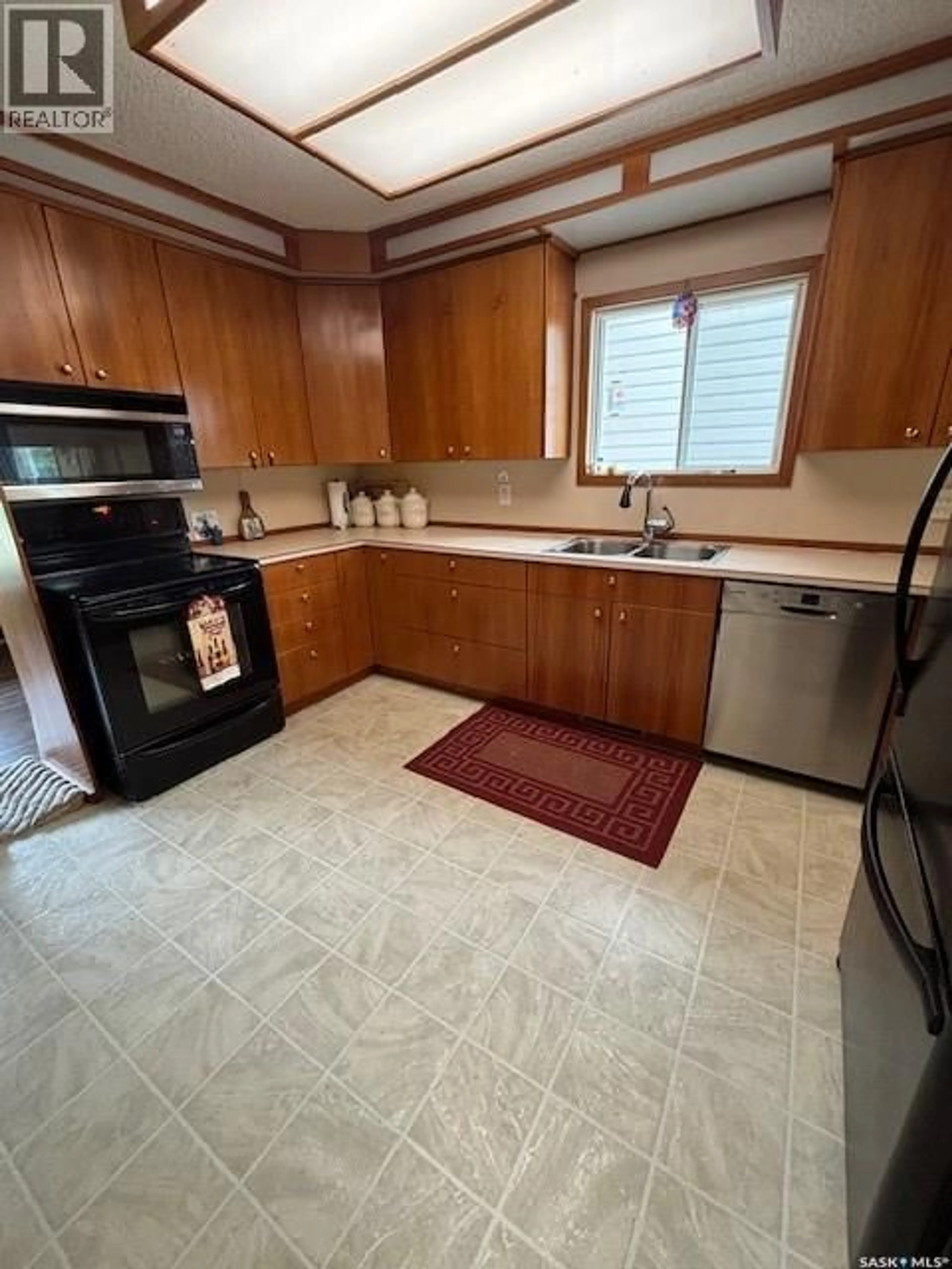 Standard kitchen, ceramic/tile floor for HARRIS HORSE ACREAGE, Harris Rm No. 316 Saskatchewan S0L1K0