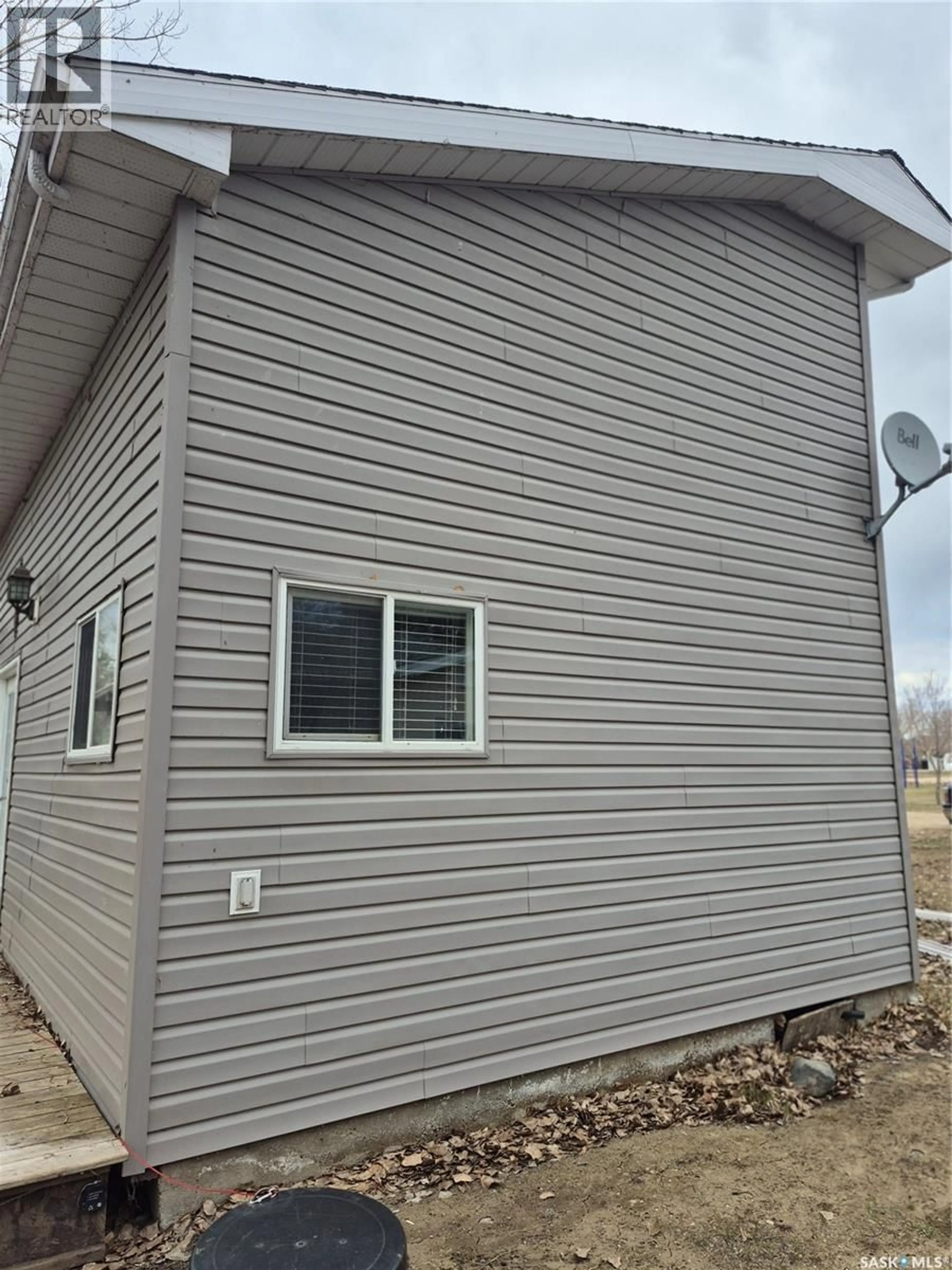 Home with vinyl exterior material, building for 119 PICKEREL CRESCENT, Island View Saskatchewan S0G1C0