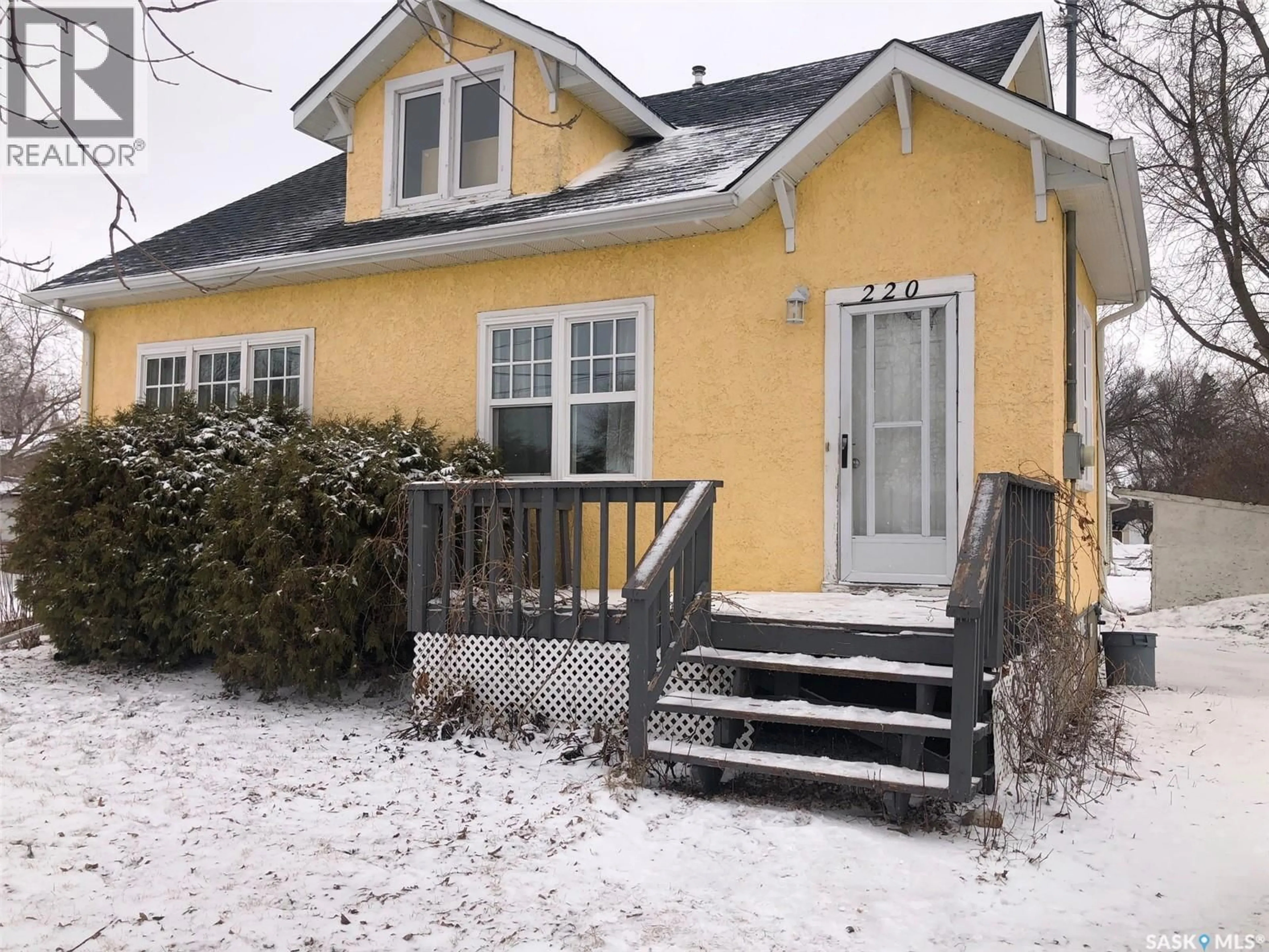 Unknown for 220 EIGHTH AVENUE, Canora Saskatchewan S0A0L0