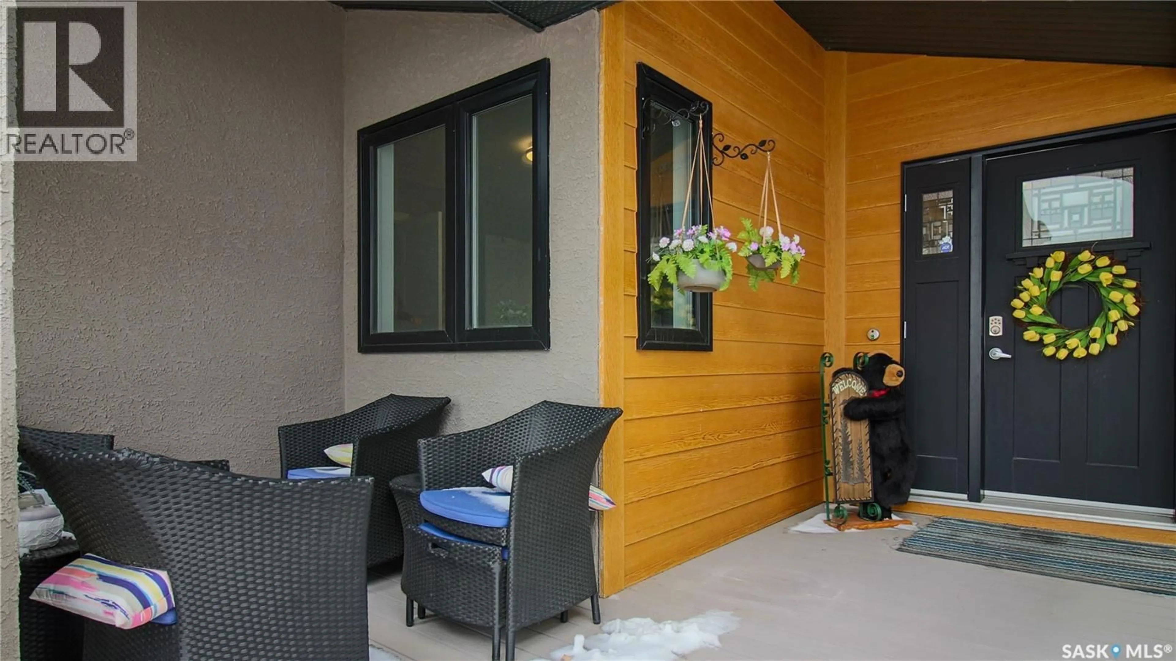 Indoor foyer for 4369 ALBULET DRIVE, Regina Saskatchewan S4W0L6