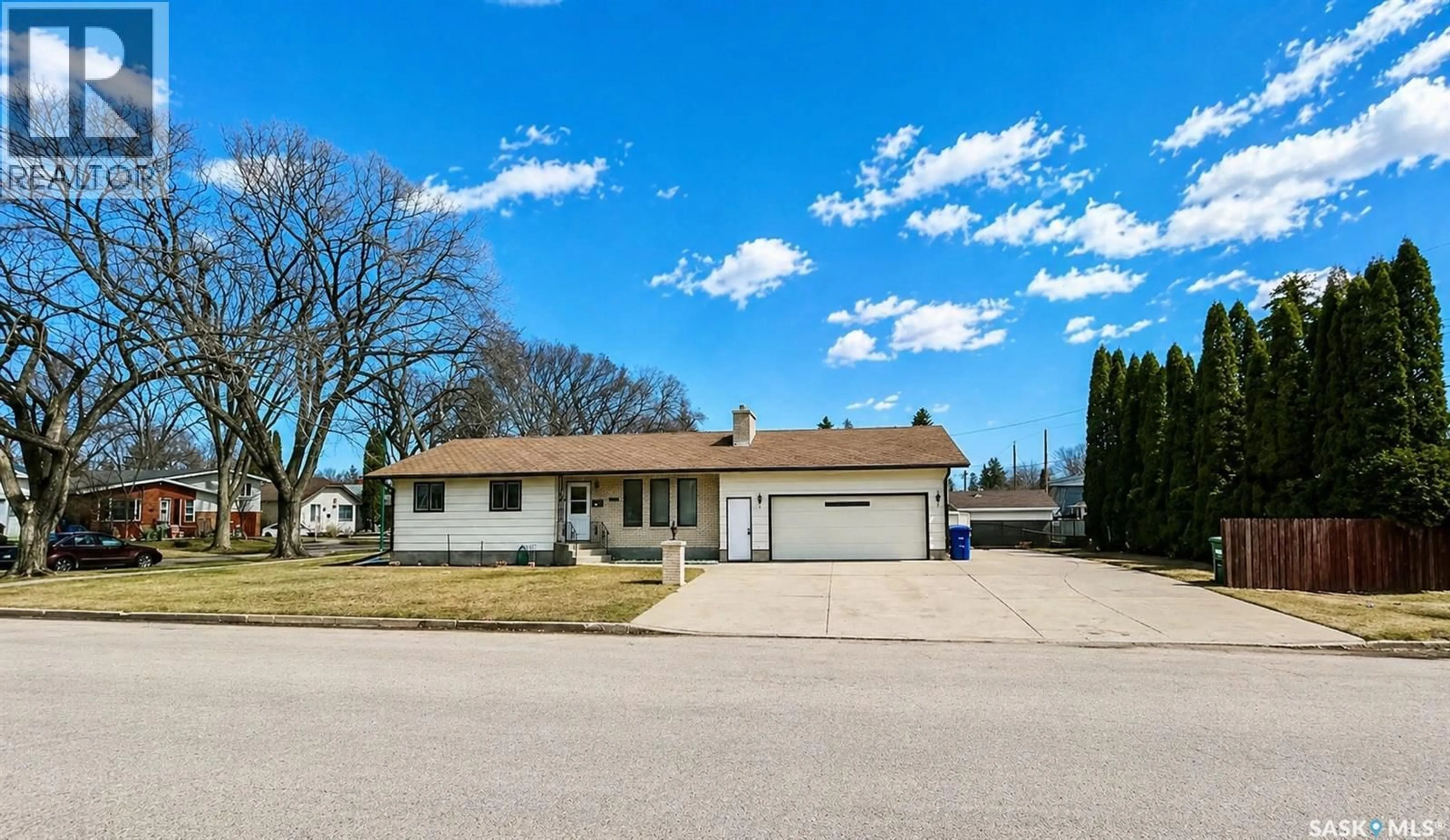 Unknown for 802 7TH STREET, Saskatoon Saskatchewan S7H0Y4
