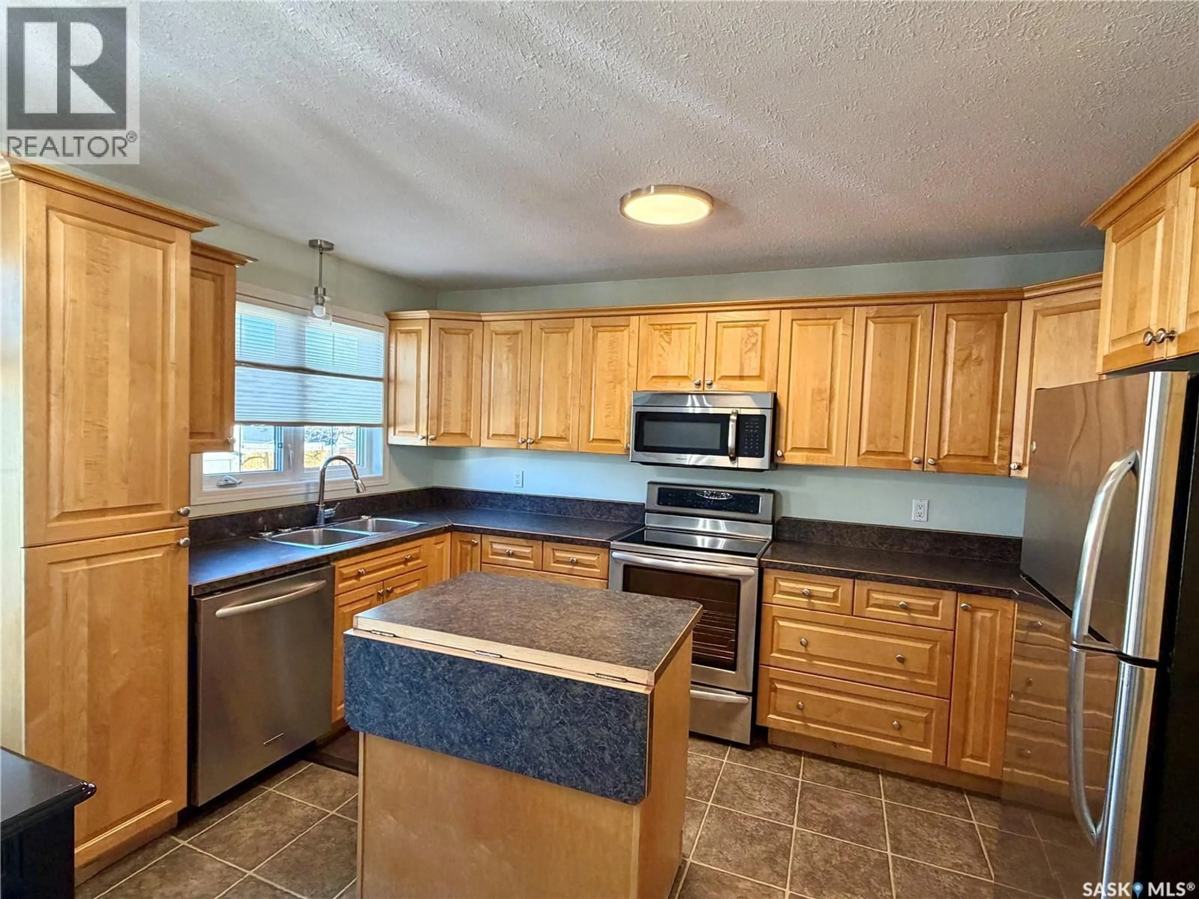 Standard kitchen, ceramic/tile floor for 135 MEMORIAL DRIVE, Spiritwood Saskatchewan S0J2M0