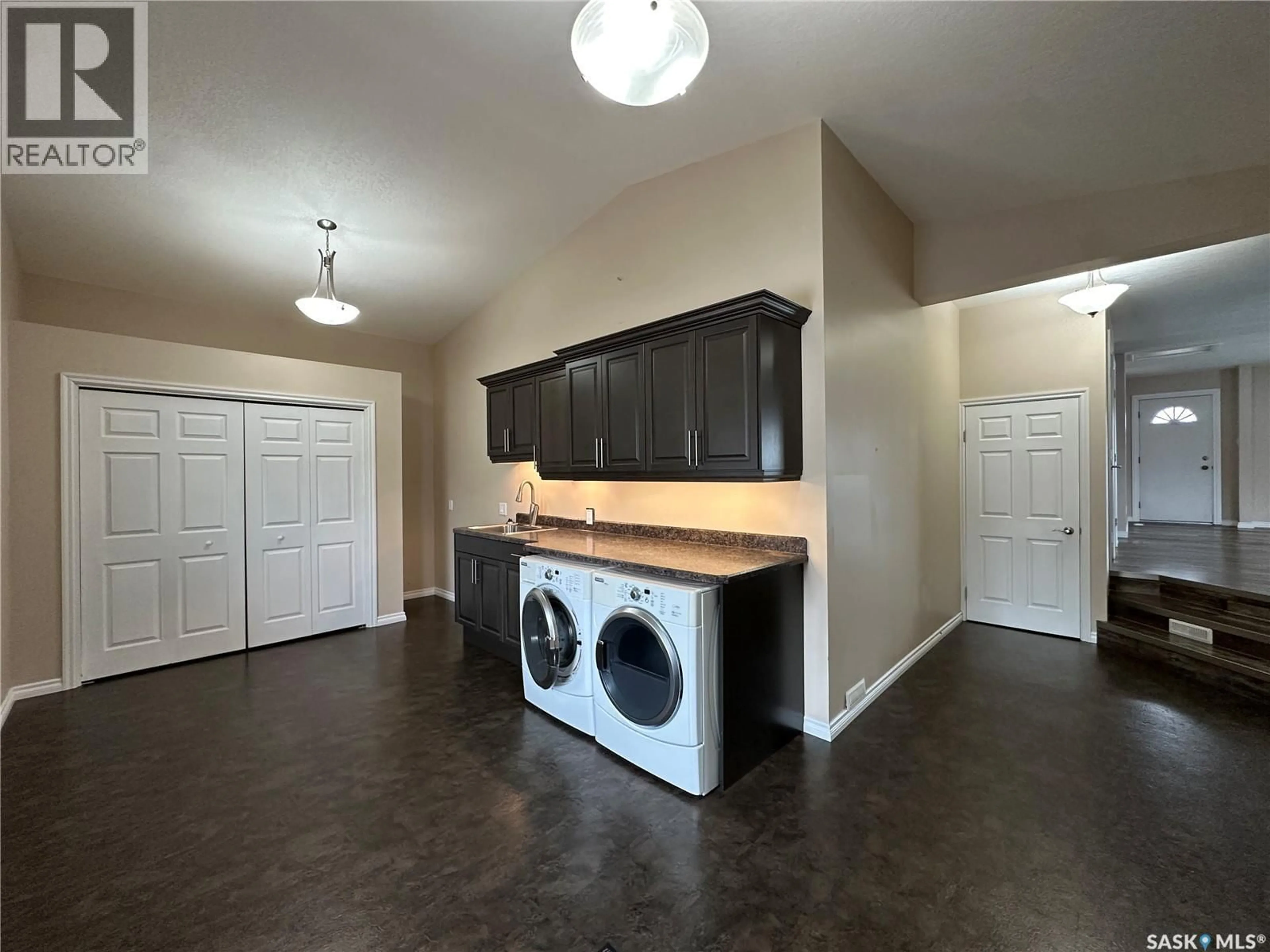 Laundry room for 211 GARVIN CRESCENT, Canora Saskatchewan S0A0L0