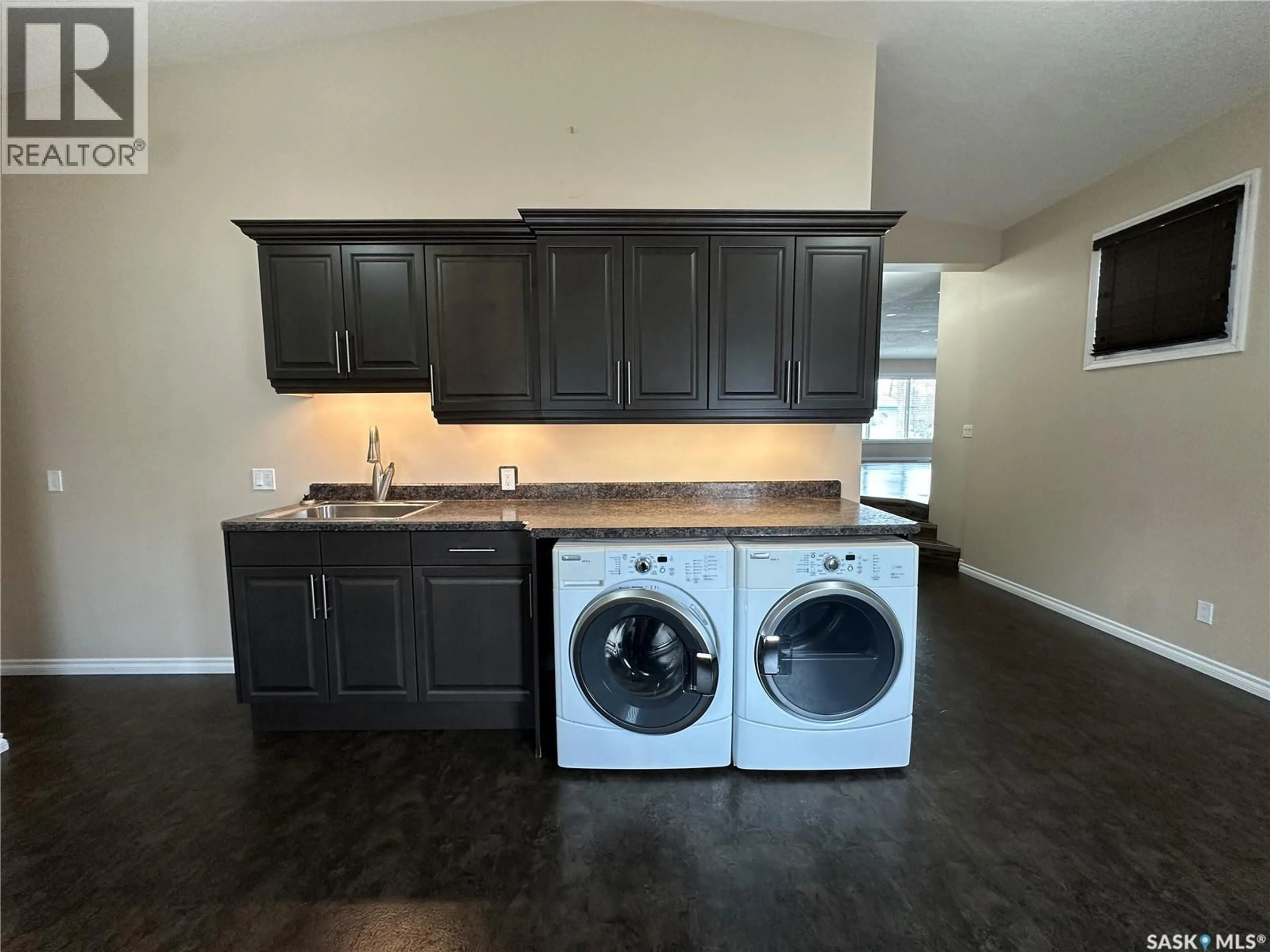 Laundry room for 211 GARVIN CRESCENT, Canora Saskatchewan S0A0L0
