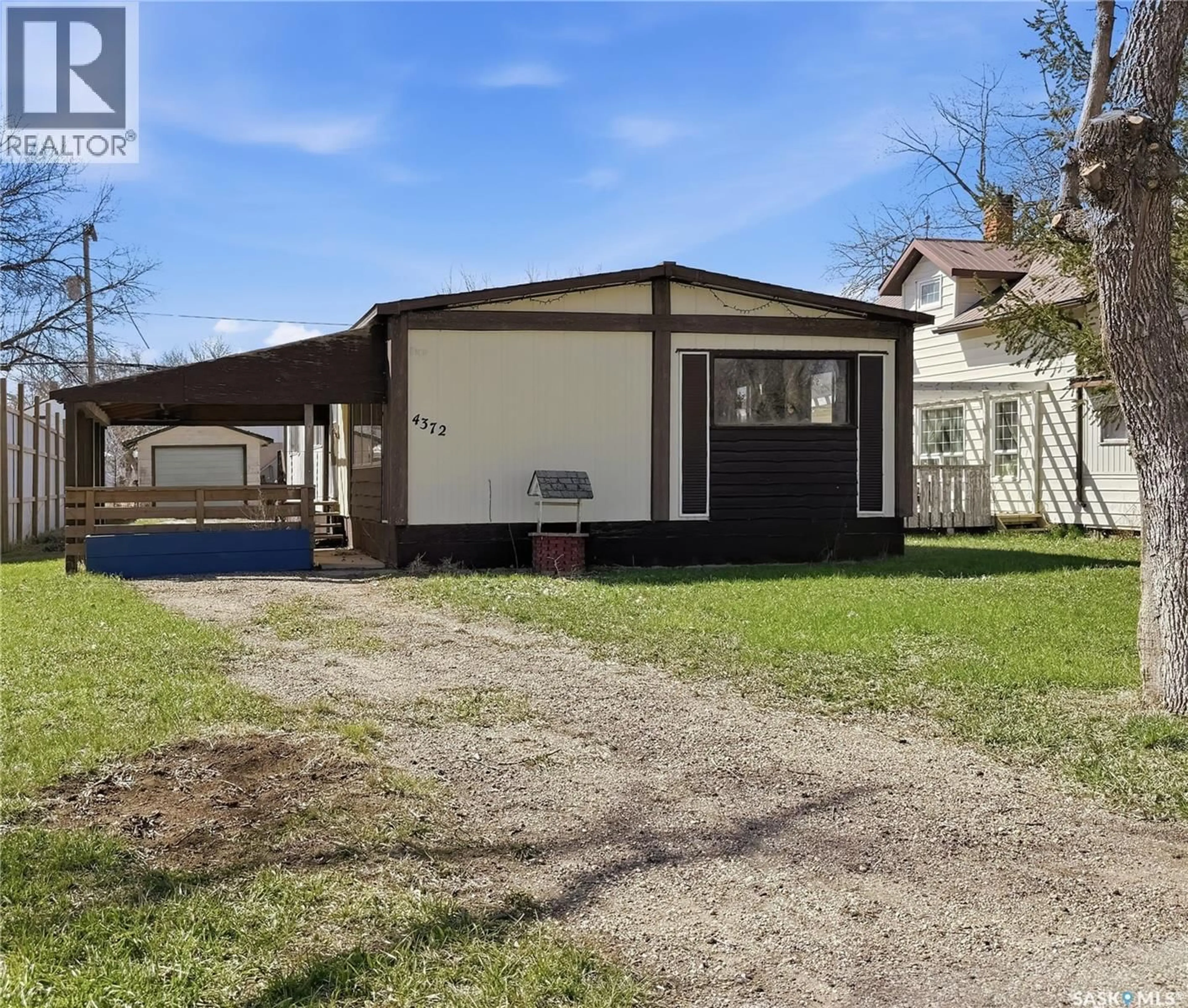 Shed for 4372 PRICE AVENUE, Gull Lake Saskatchewan S0N1A0