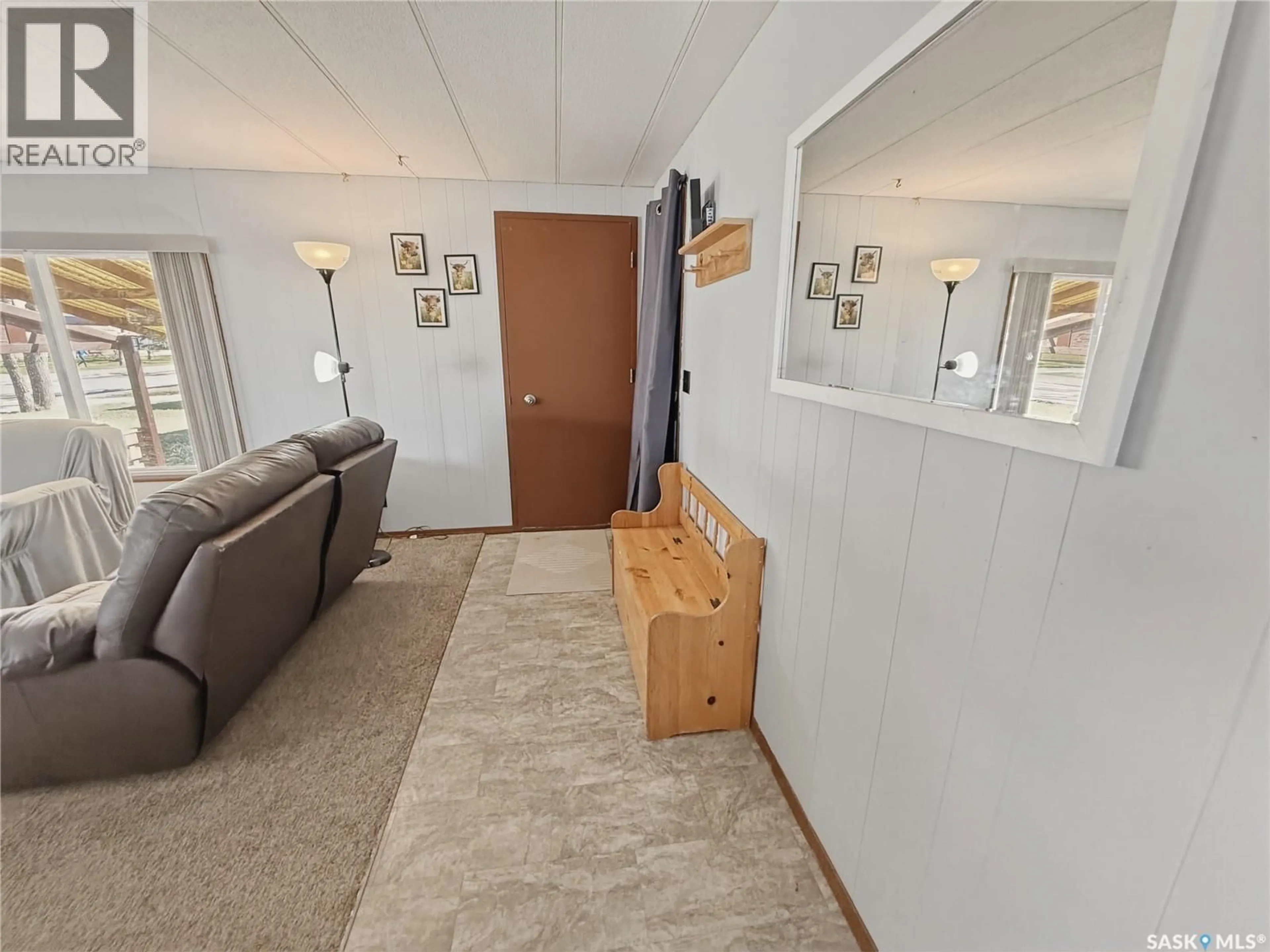Unknown for 4372 PRICE AVENUE, Gull Lake Saskatchewan S0N1A0