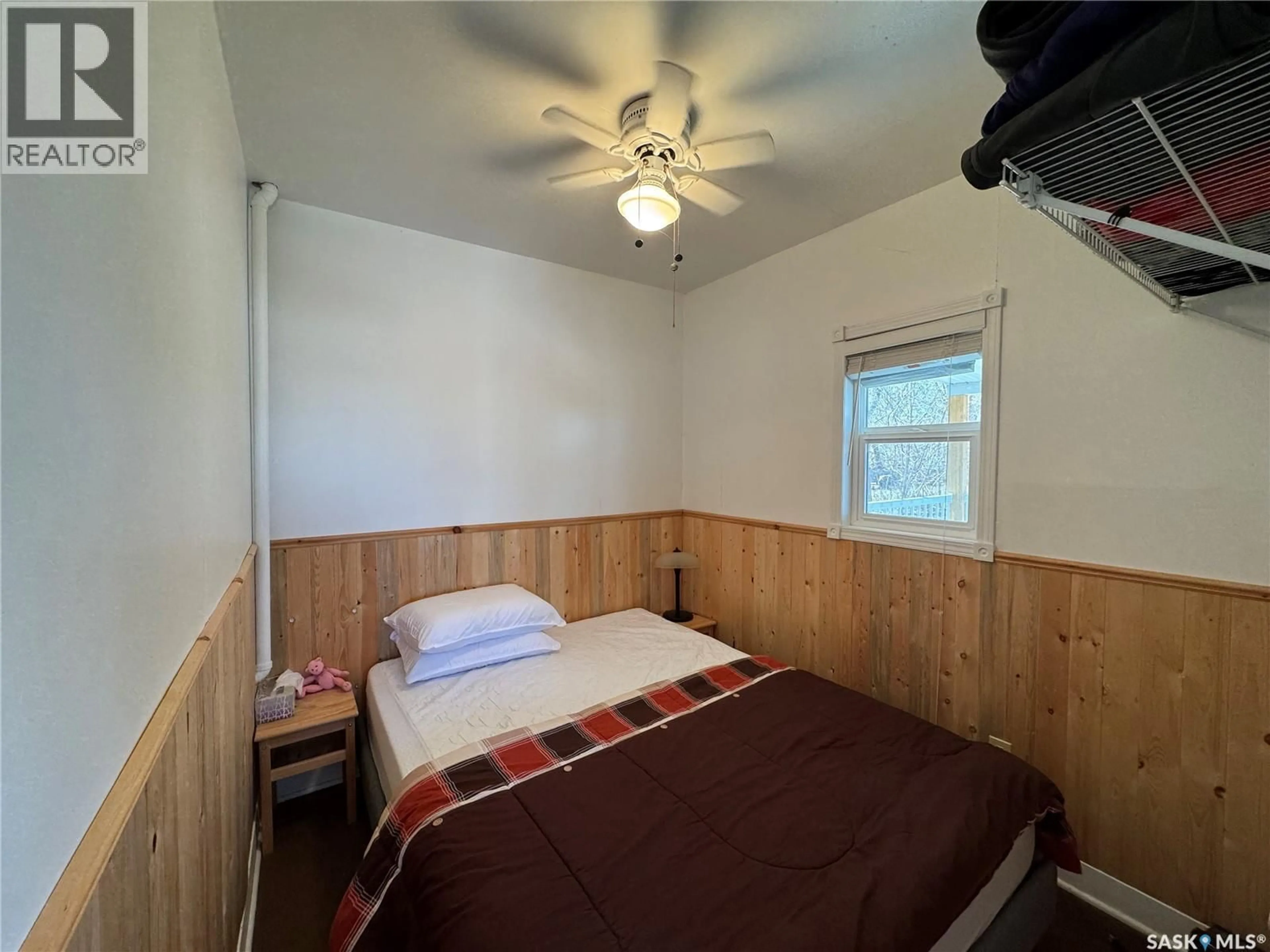 A pic of a room for 459 8TH STREET E, Regina Beach Saskatchewan S0G4C0