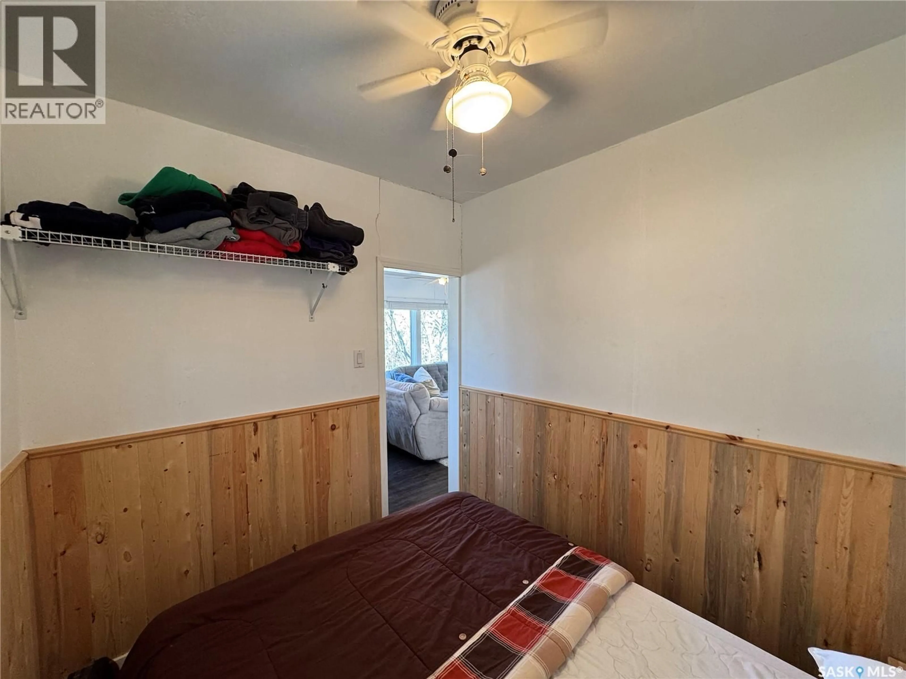 A pic of a room for 459 8TH STREET E, Regina Beach Saskatchewan S0G4C0