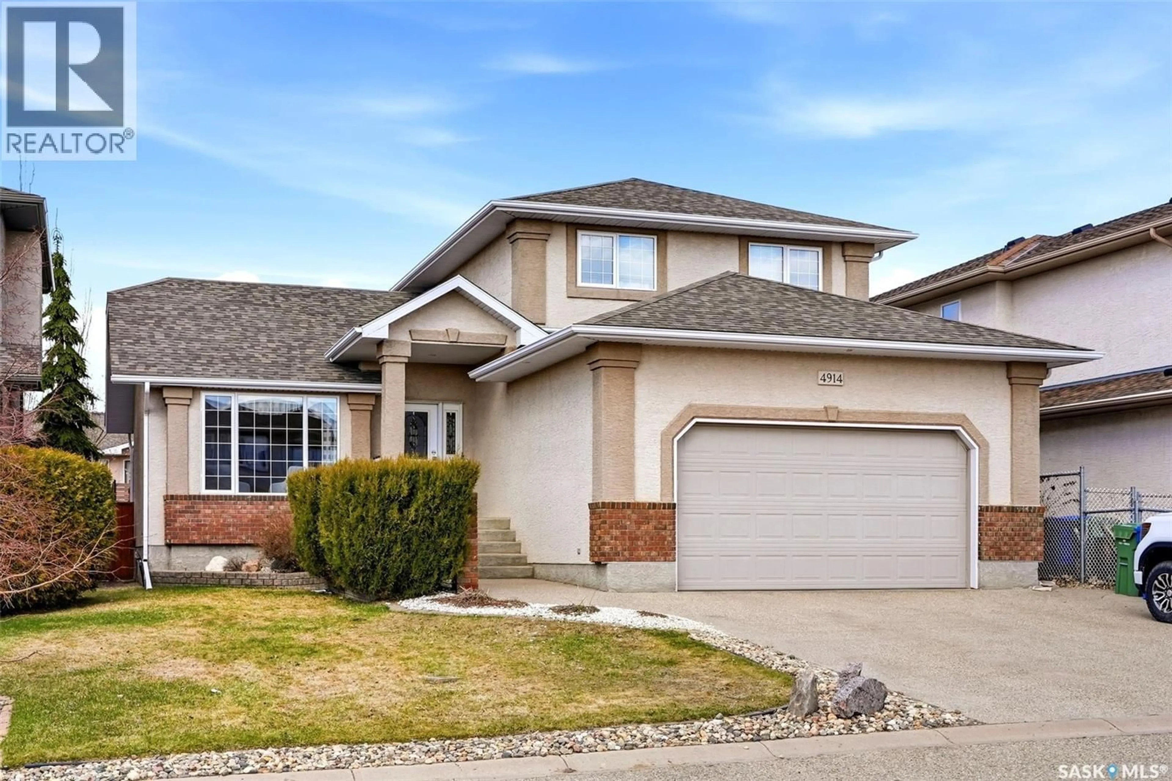 Home with vinyl exterior material, street for 4914 SCHWARTZ WAY, Regina Saskatchewan S4X4R8