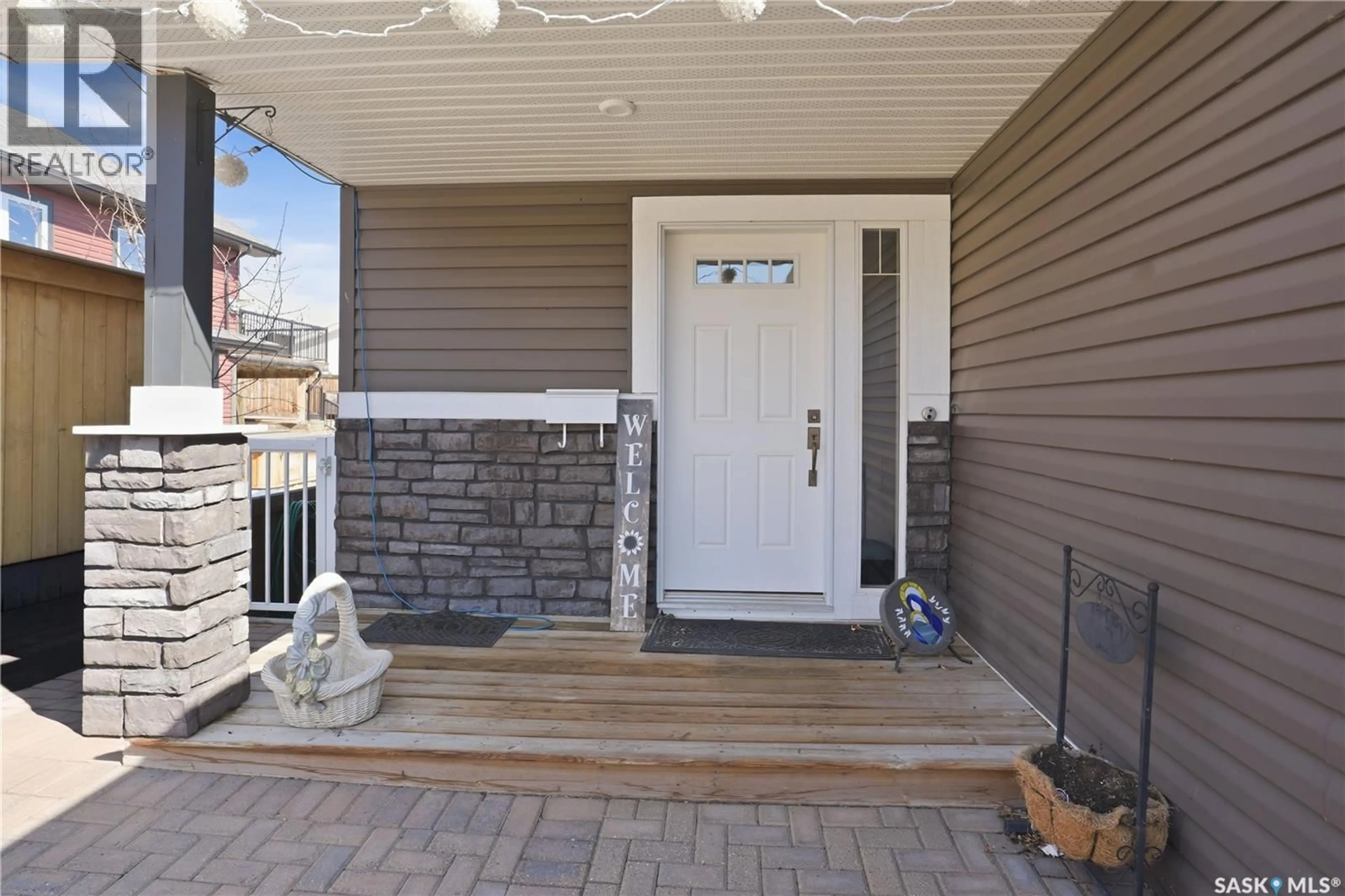 Indoor entryway for 86 28TH STREET, Battleford Saskatchewan S0M0E0