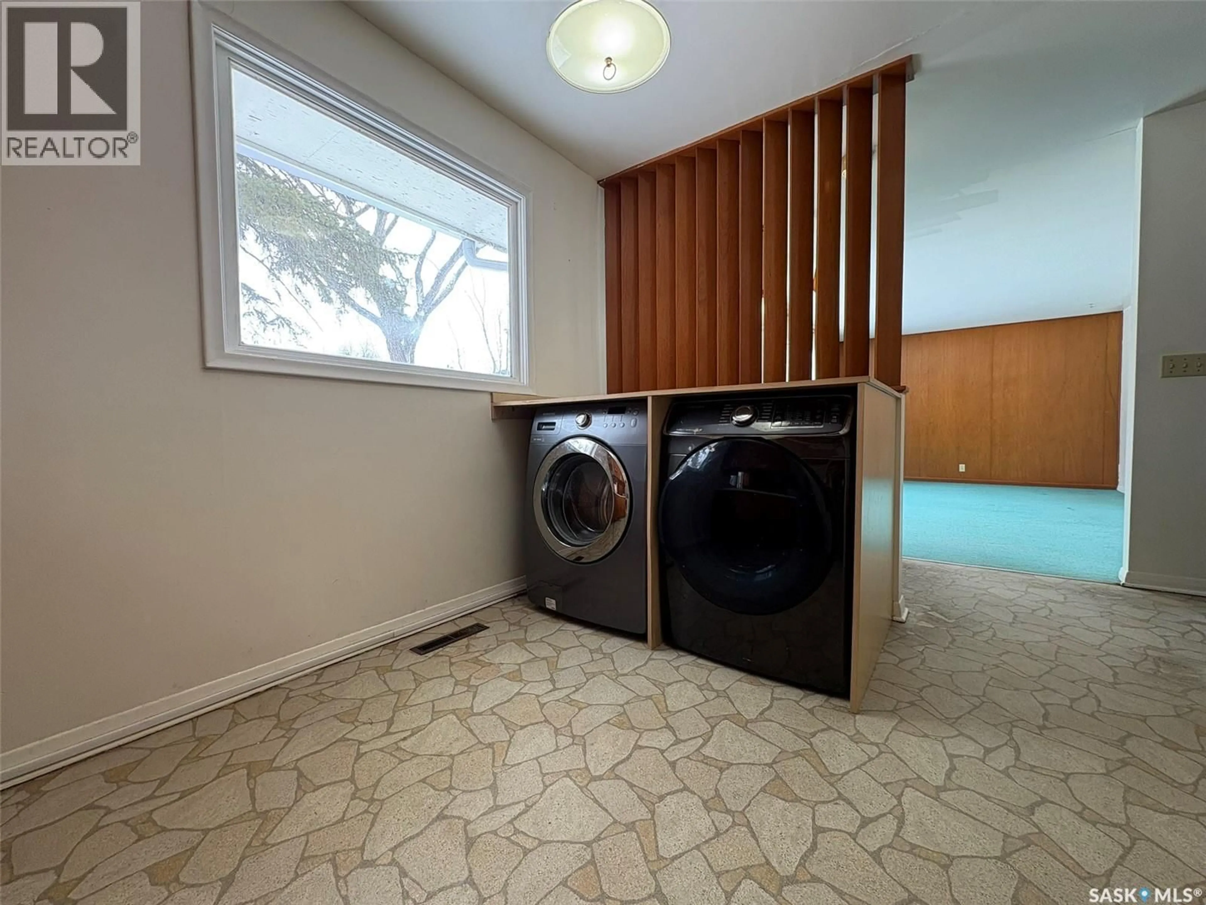 Laundry room for 56 MARSH CRESCENT, Regina Saskatchewan S4S5R5