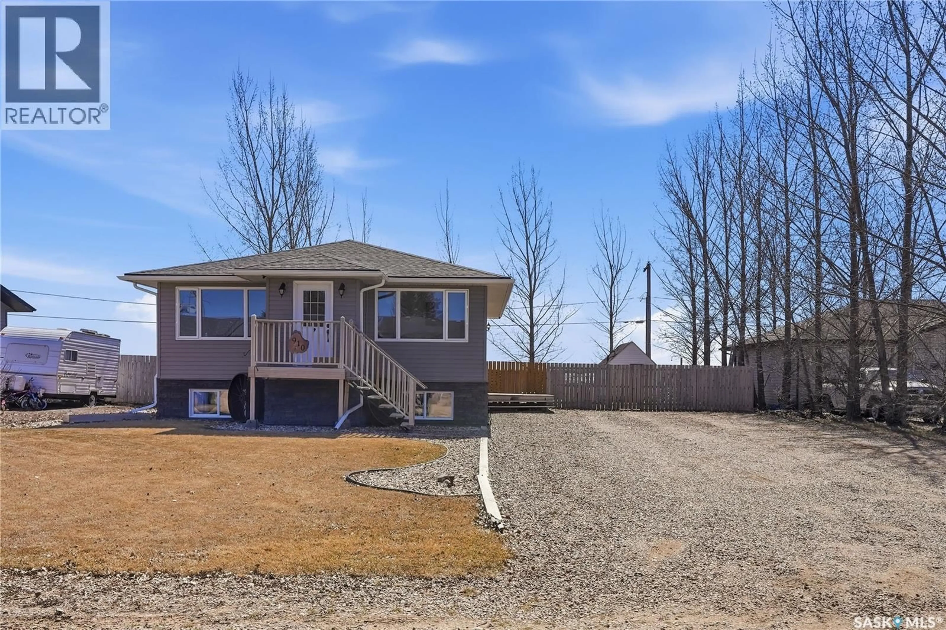 Unknown for 904 P AVENUE, Perdue Saskatchewan S0K3C0