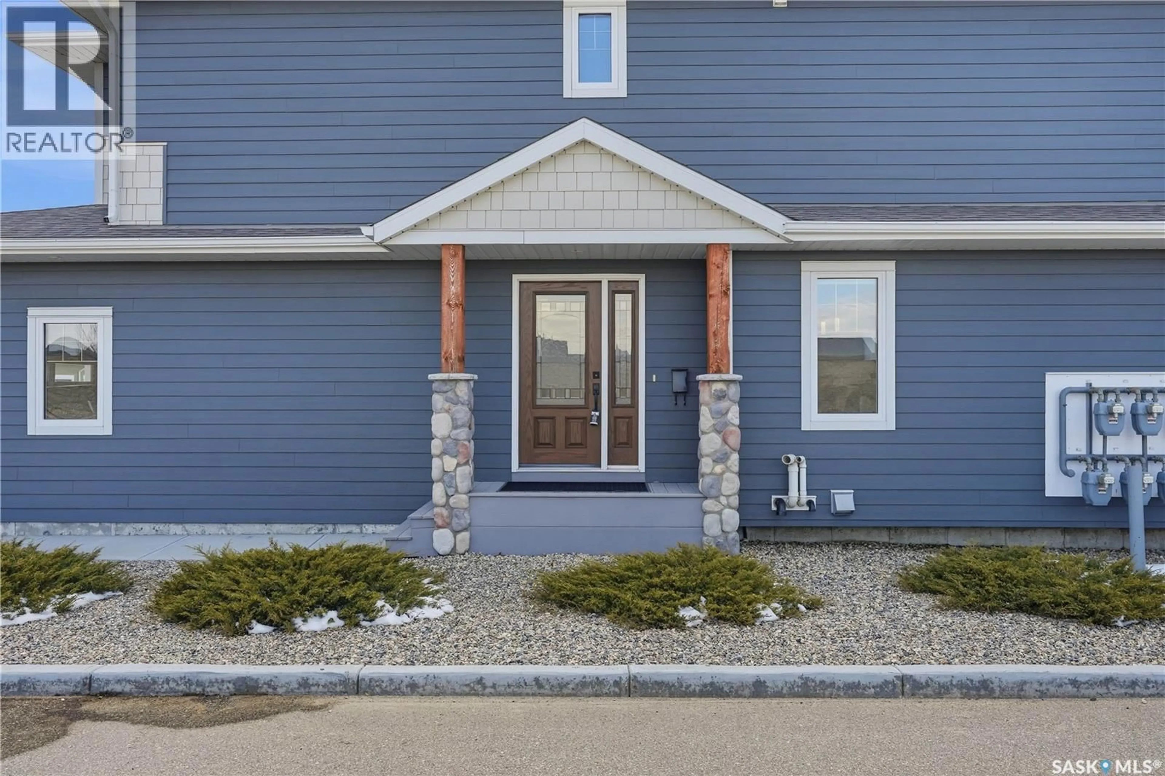 Home with vinyl exterior material, street for 4000 - 337 SANDHILL CRESCENT, Regina Saskatchewan S4V3N4