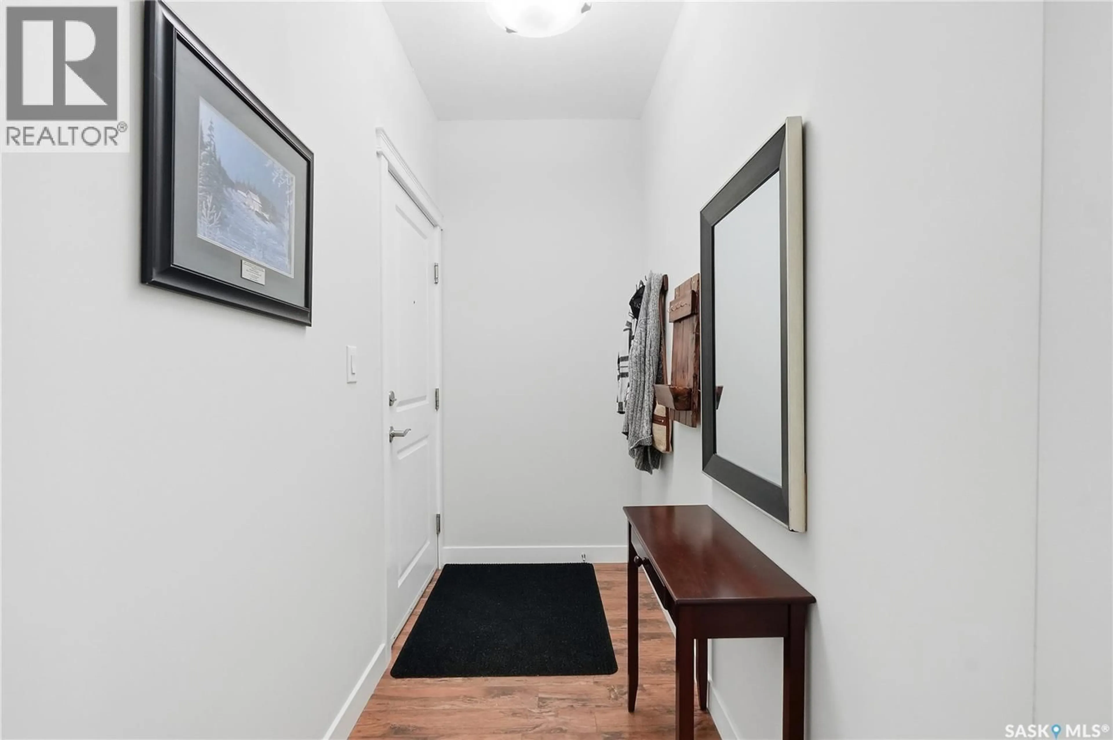 Indoor entryway for 101 110 HAMPTON CIRCLE, Saskatoon Saskatchewan S7R0C5