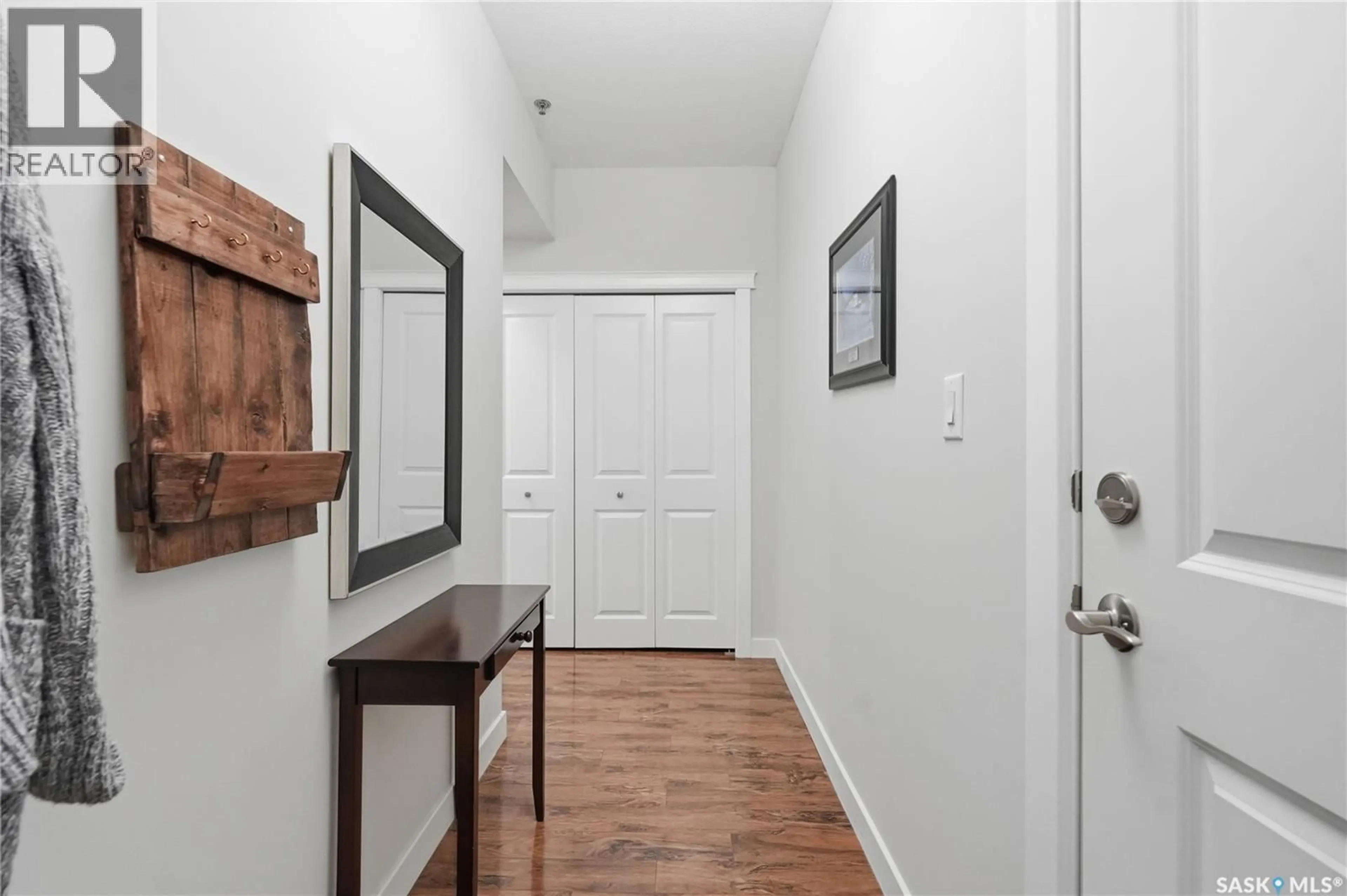 Indoor entryway for 101 110 HAMPTON CIRCLE, Saskatoon Saskatchewan S7R0C5
