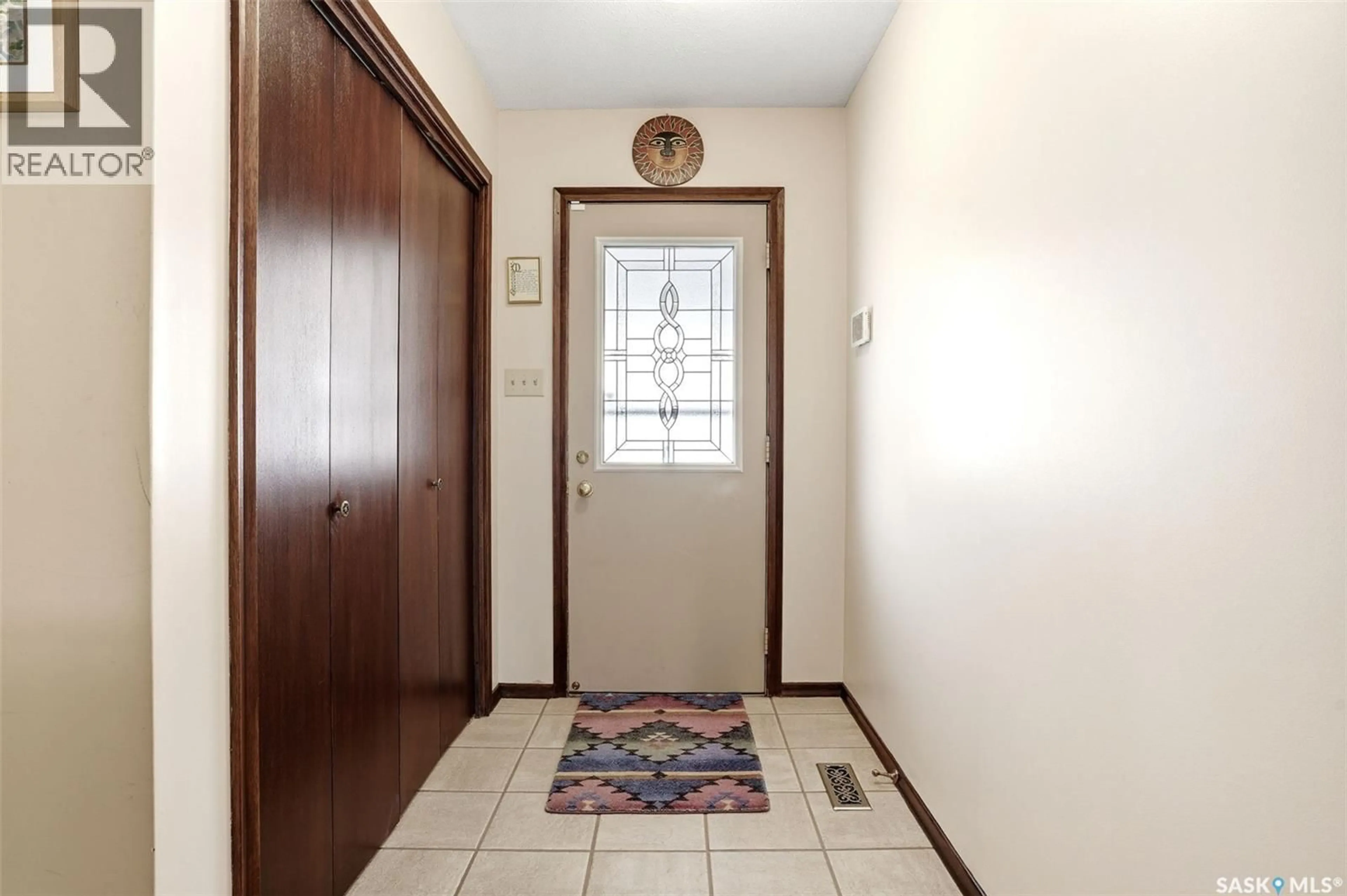 Indoor entryway for 123 GROOME AVENUE, Regina Saskatchewan S4S6S3
