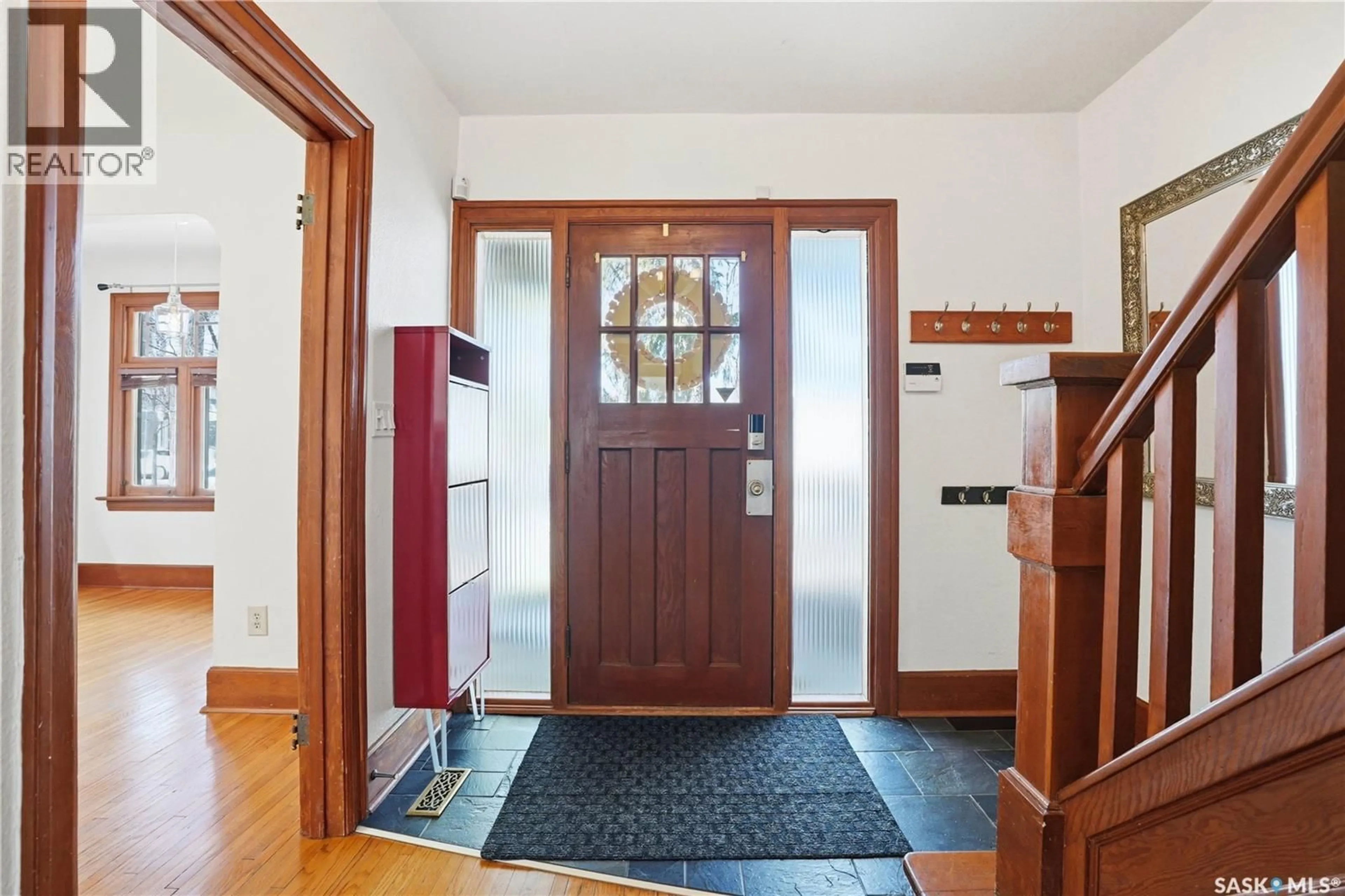 Indoor entryway for 309 ALBERT AVENUE, Saskatoon Saskatchewan S7N1E9