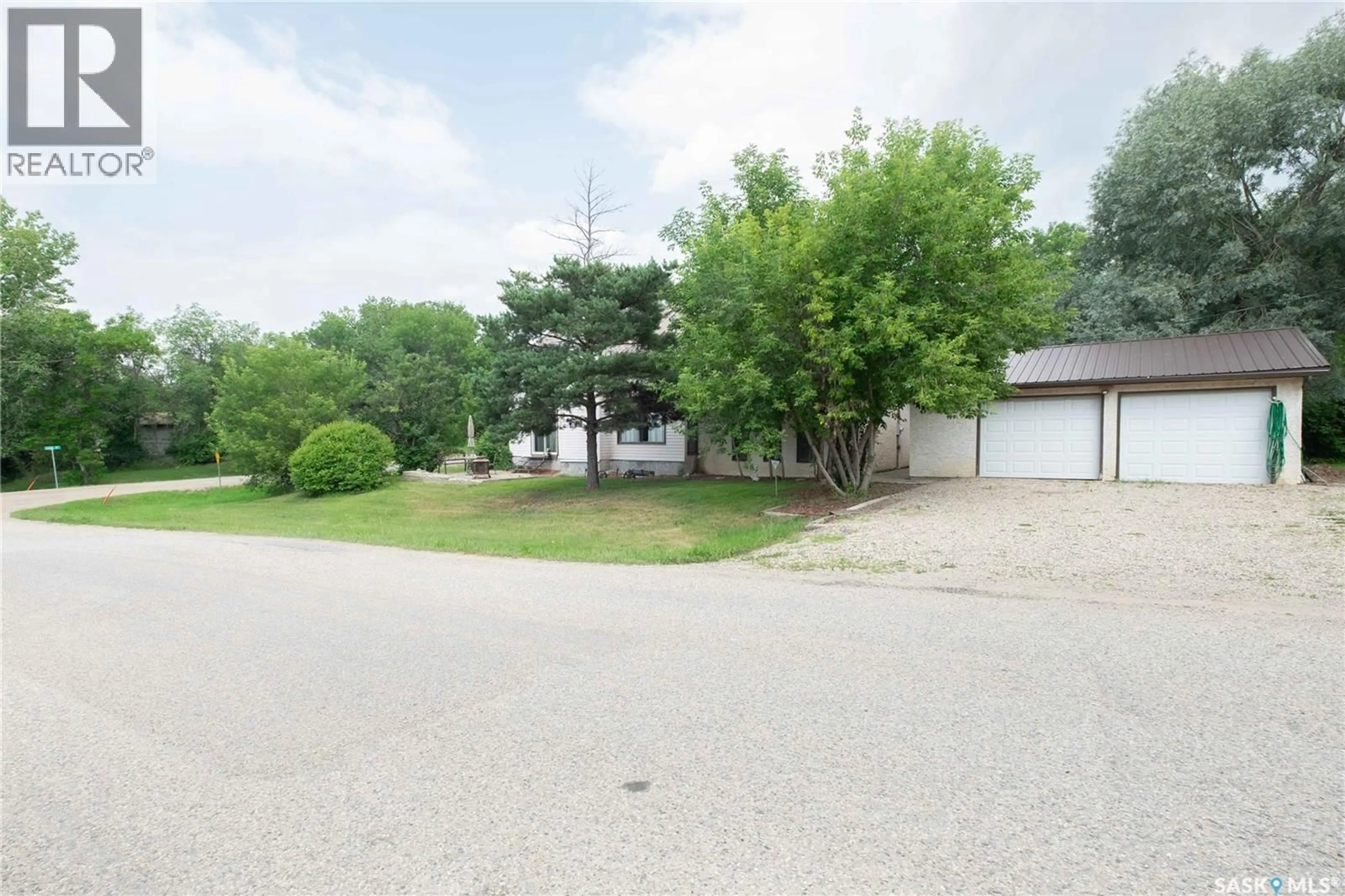 A pic from outside/outdoor area/front of a property/back of a property/a pic from drone, street for 501 BANK STREET, Saskatchewan Beach Saskatchewan S0G4L0