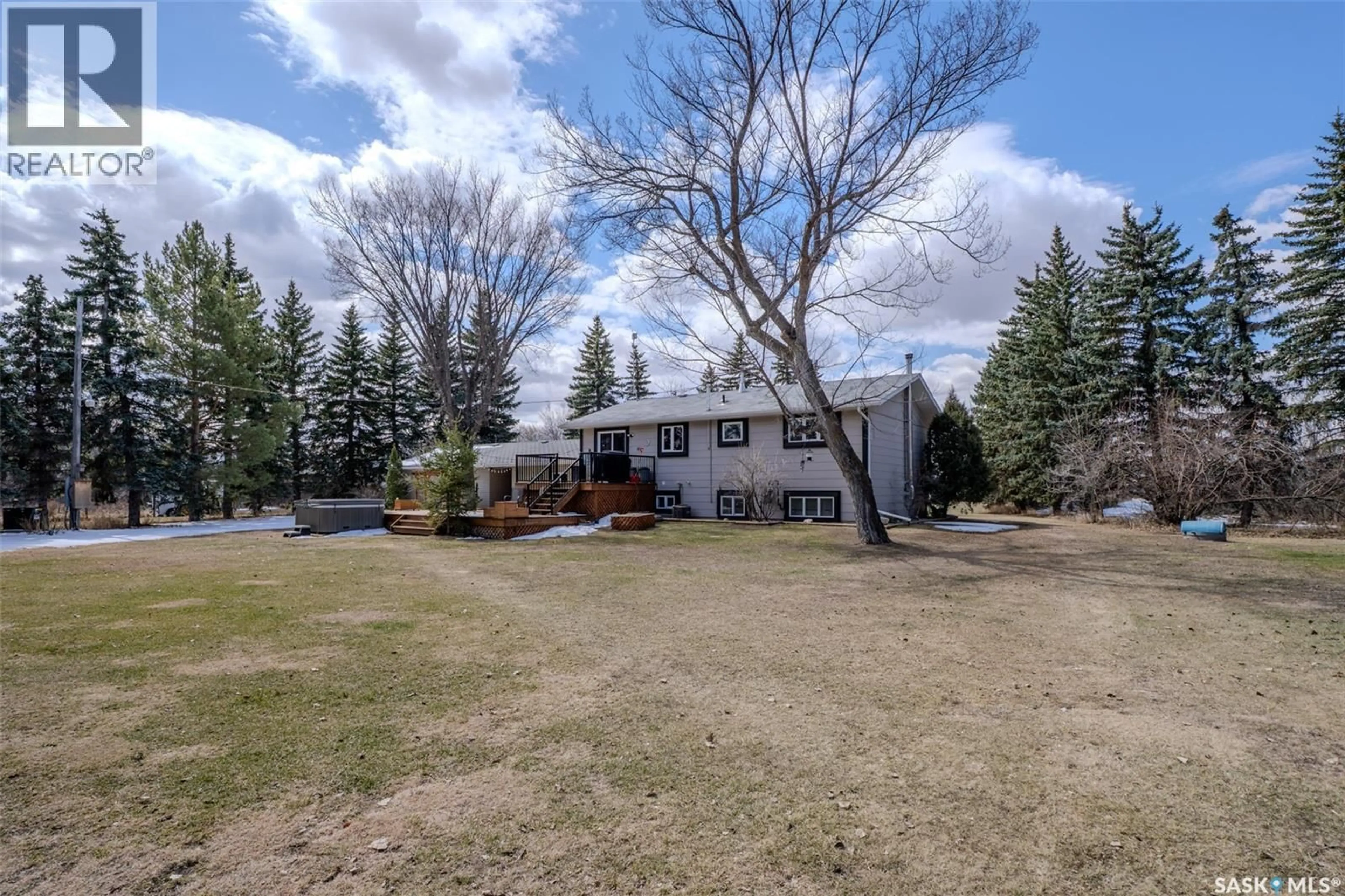 A pic from outside/outdoor area/front of a property/back of a property/a pic from drone, unknown for ISLE ACREAGE, Vanscoy Rm No. 345 Saskatchewan S7K3J5