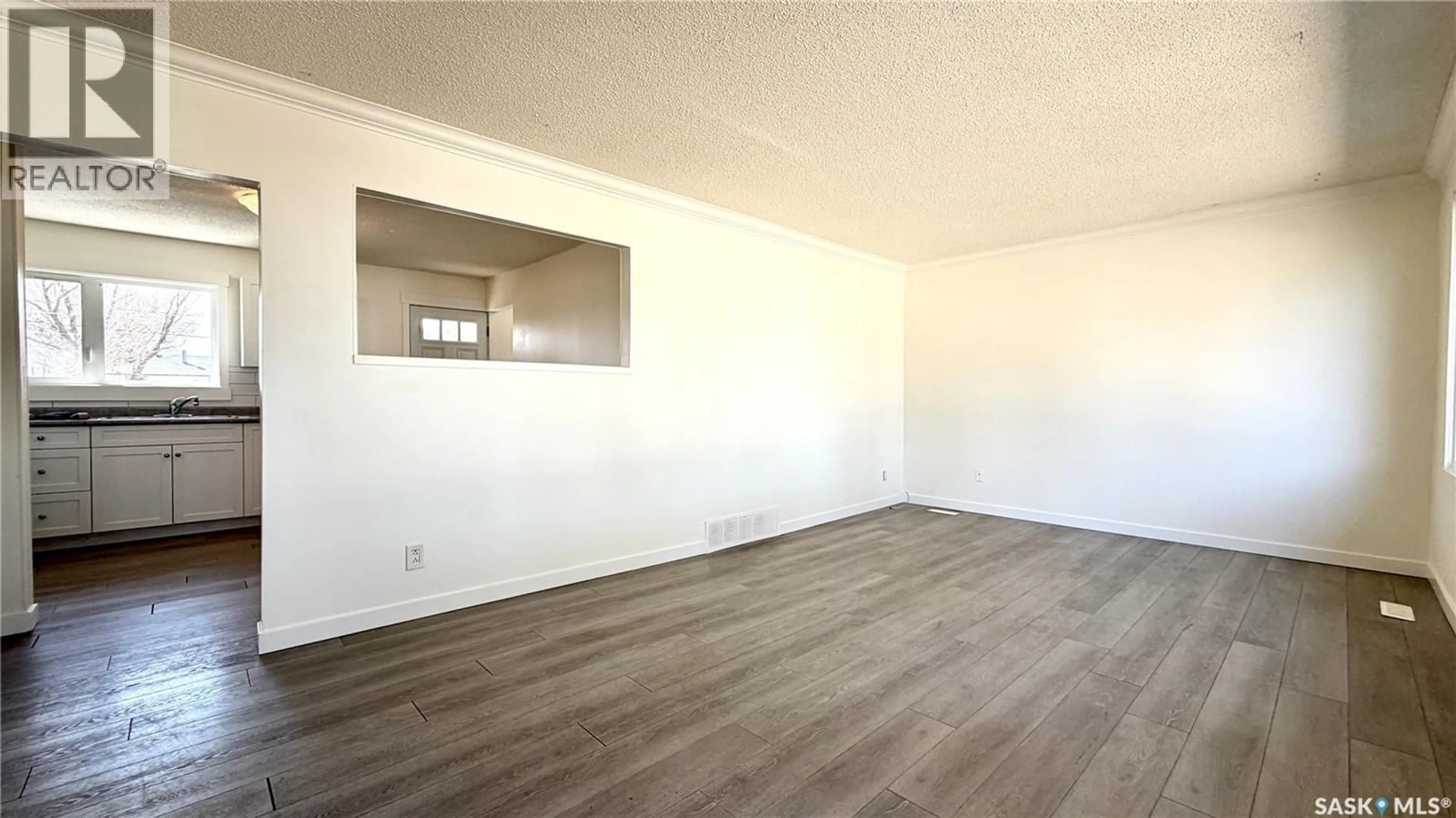 A pic of a room for 201 V AVENUE, Saskatoon Saskatchewan S7L3E5