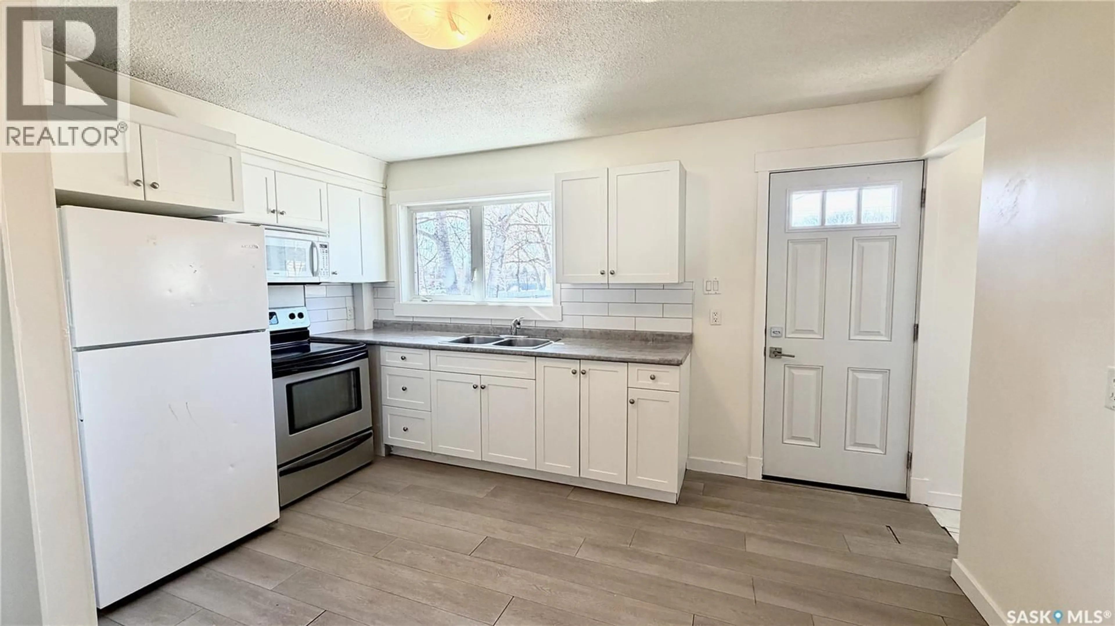 Unknown for 201 V AVENUE, Saskatoon Saskatchewan S7L3E5
