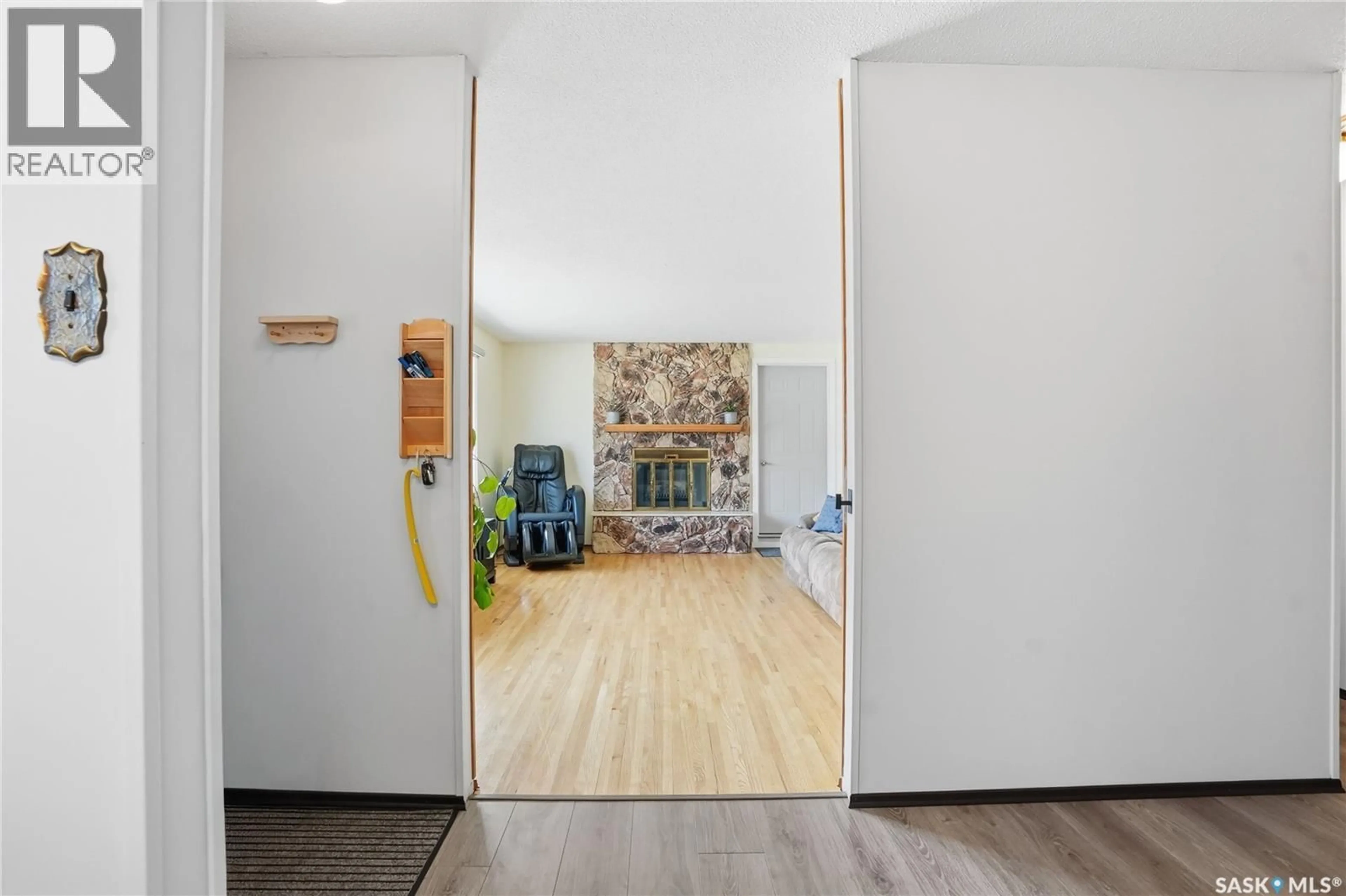 Indoor entryway for 1117 ELEVATOR ROAD, Saskatoon Saskatchewan S7M3X1