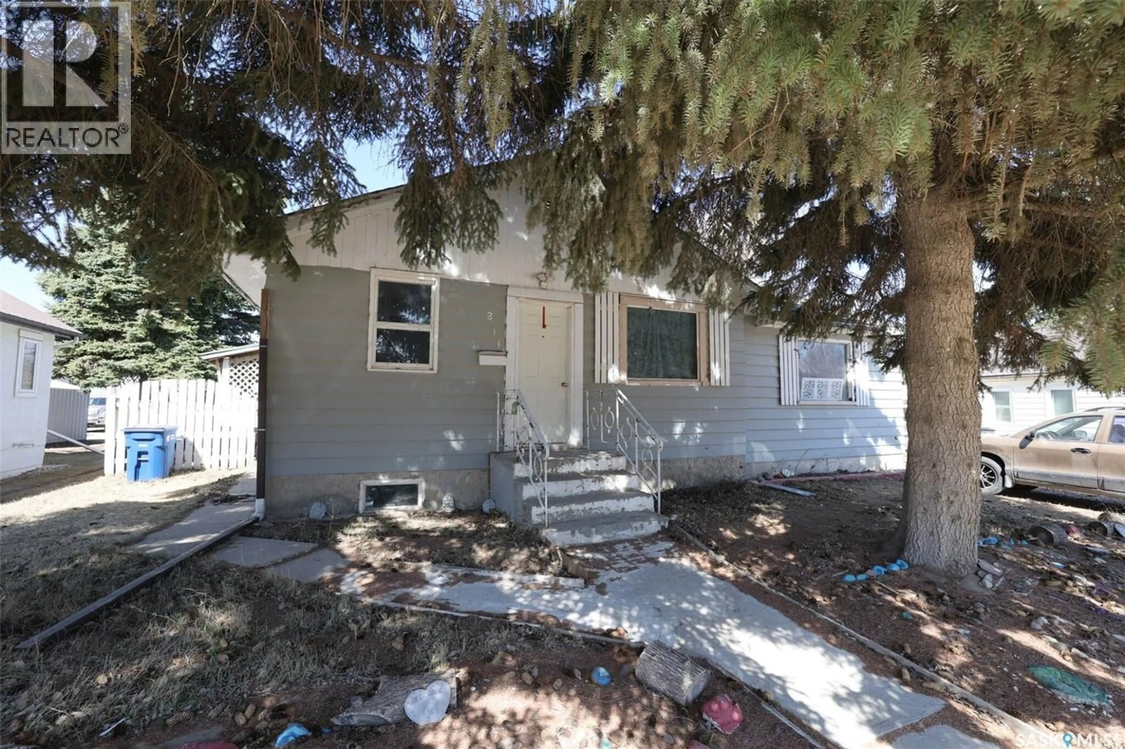 Home with vinyl exterior material, street for 211 MAIN STREET, Vibank Saskatchewan S0G4Y0