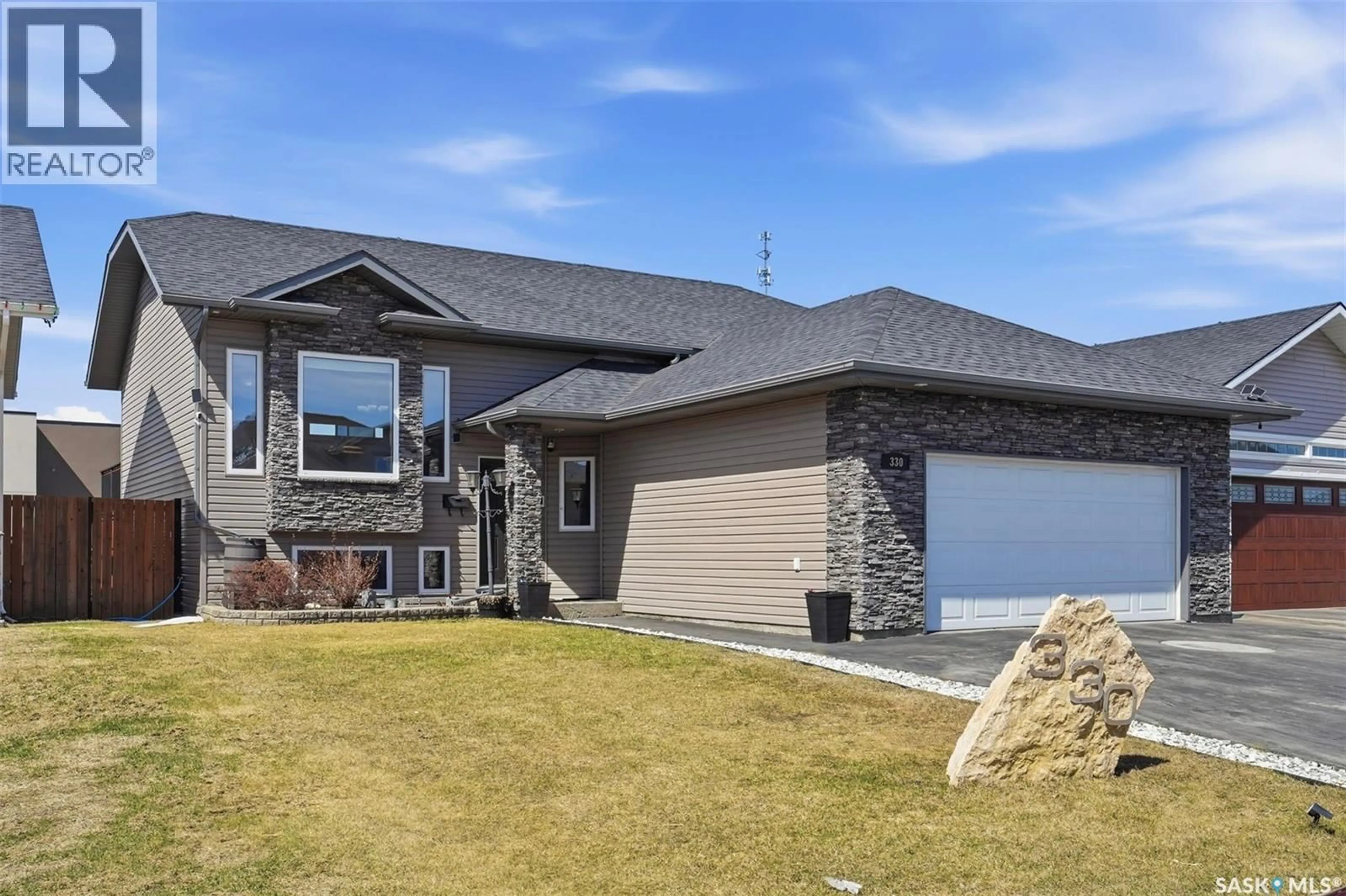 Home with vinyl exterior material, unknown for 330 PLAYER CRESCENT, Warman Saskatchewan S0K4S1