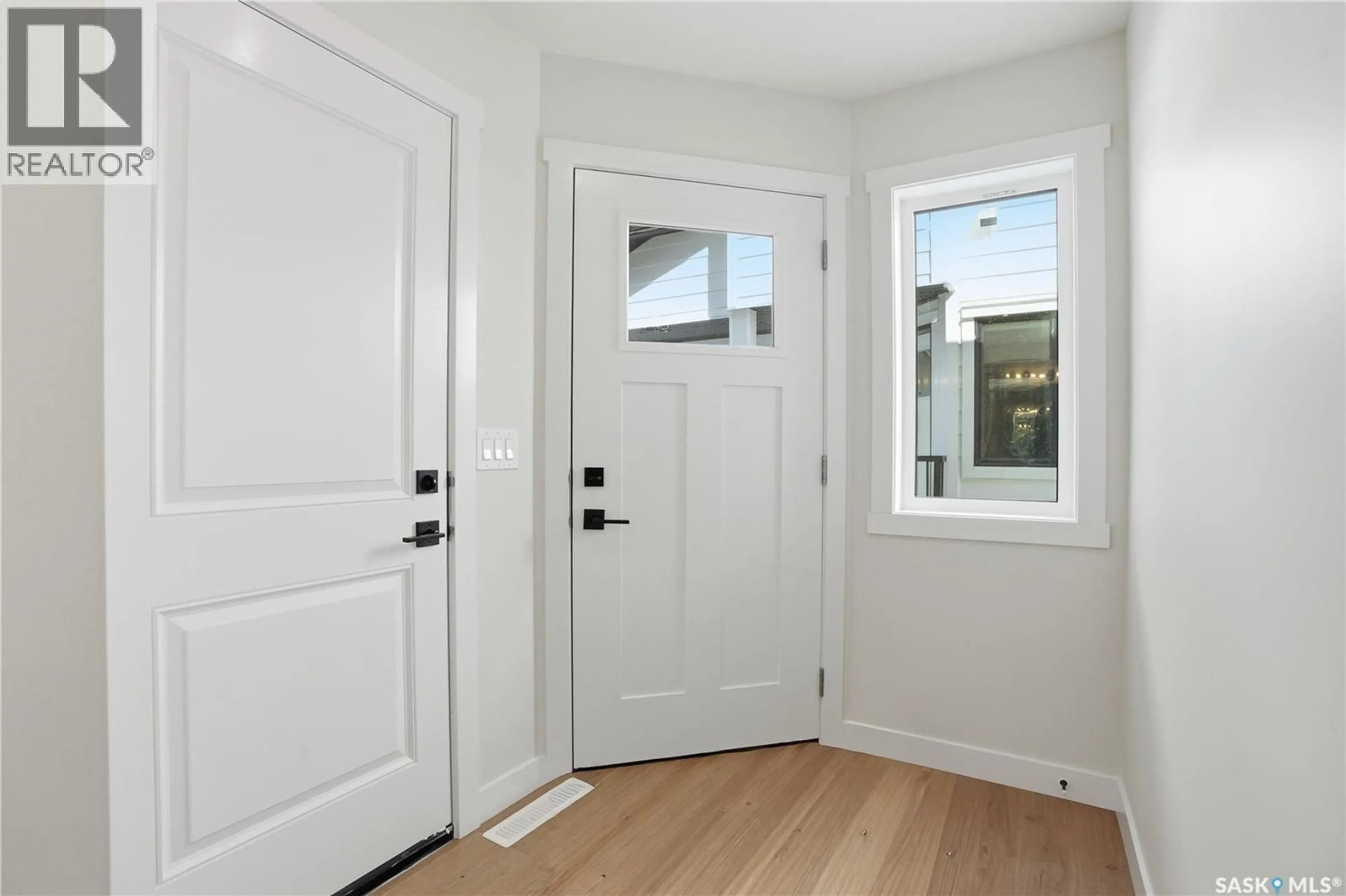 Indoor entryway for 311 155 MCFAULL WAY, Saskatoon Saskatchewan S7V1Z9