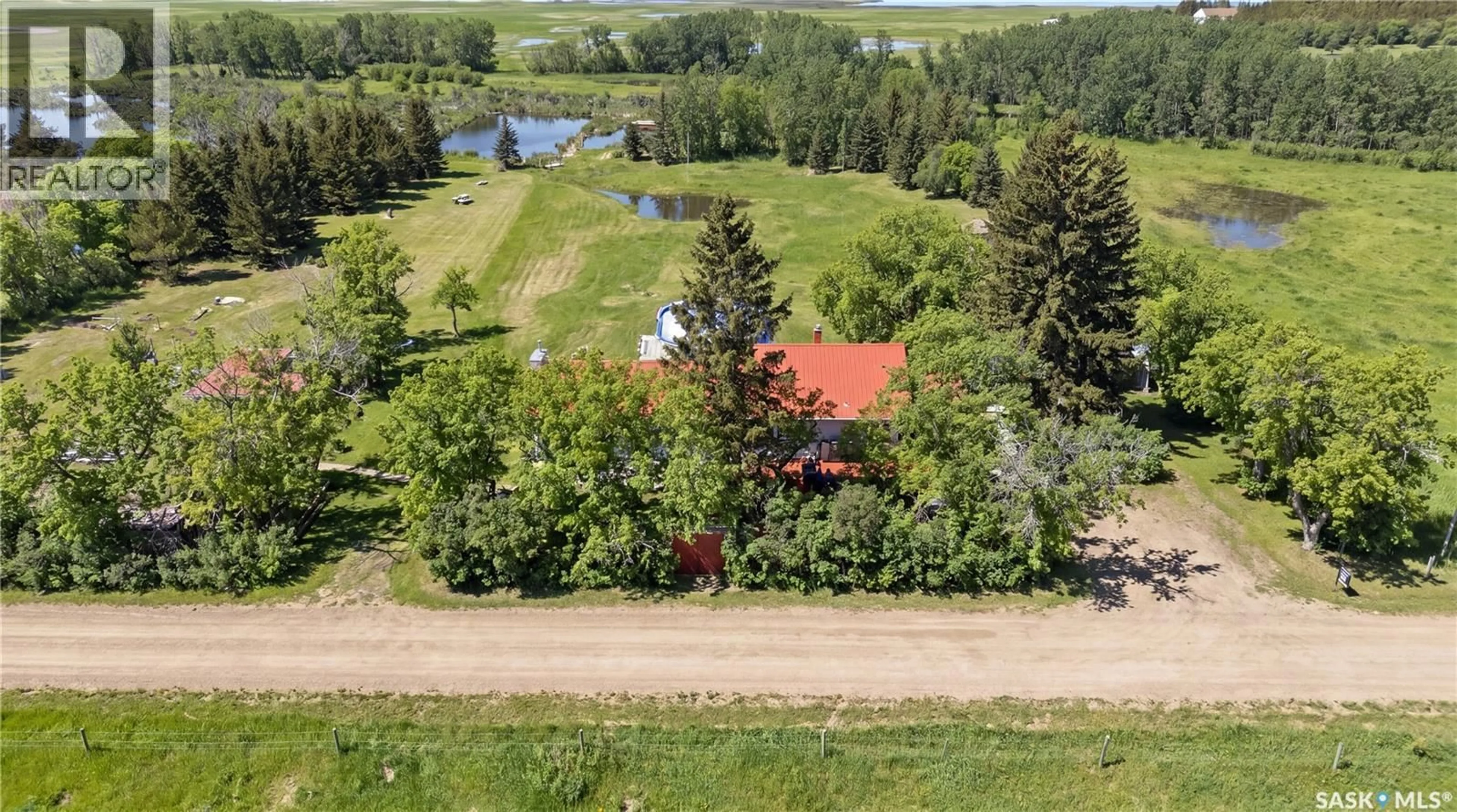 A pic from outside/outdoor area/front of a property/back of a property/a pic from drone, unknown for 103 1ST STREET, Hepburn Saskatchewan S0K1Z0
