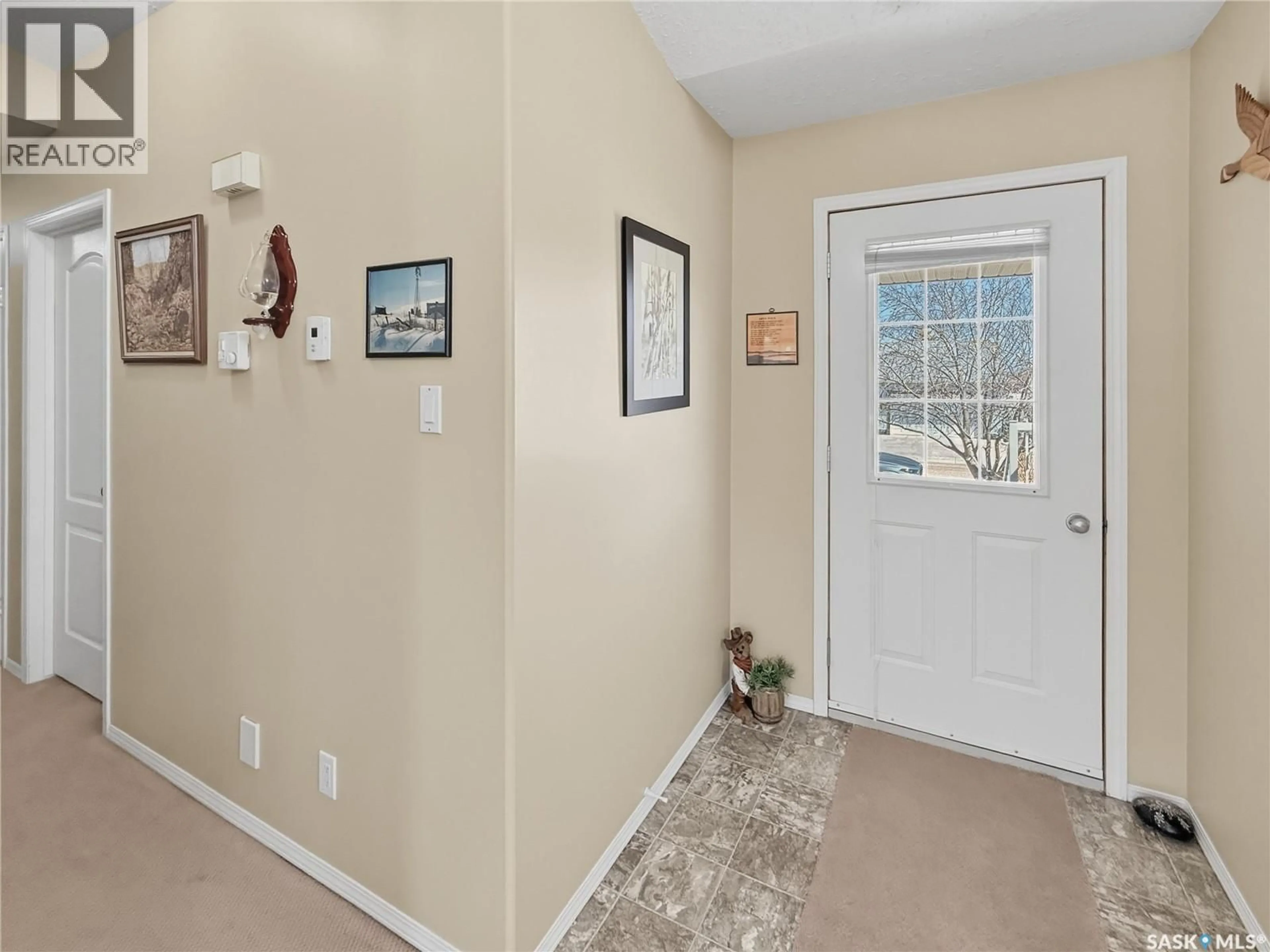 Indoor entryway for 530 PALLISER DRIVE, Swift Current Saskatchewan S9H5C6