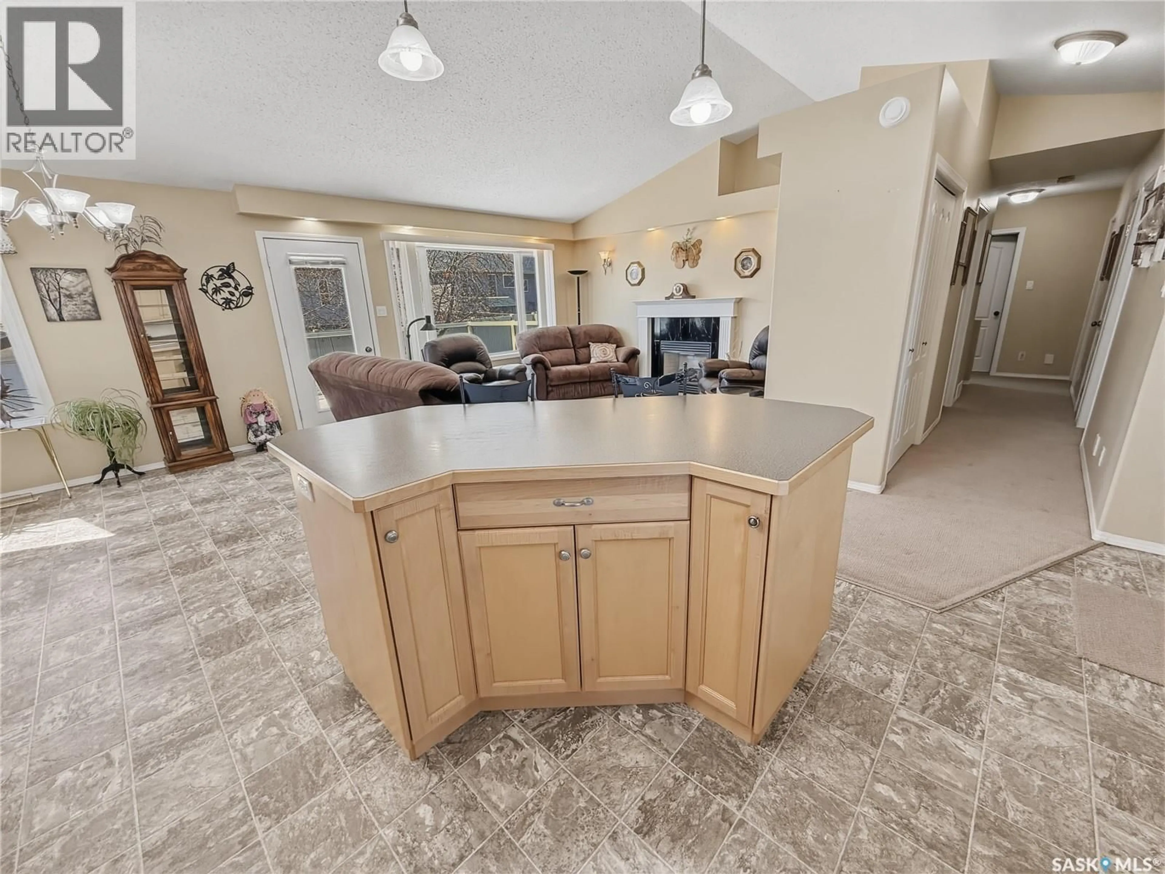 Open concept kitchen, unknown for 530 PALLISER DRIVE, Swift Current Saskatchewan S9H5C6