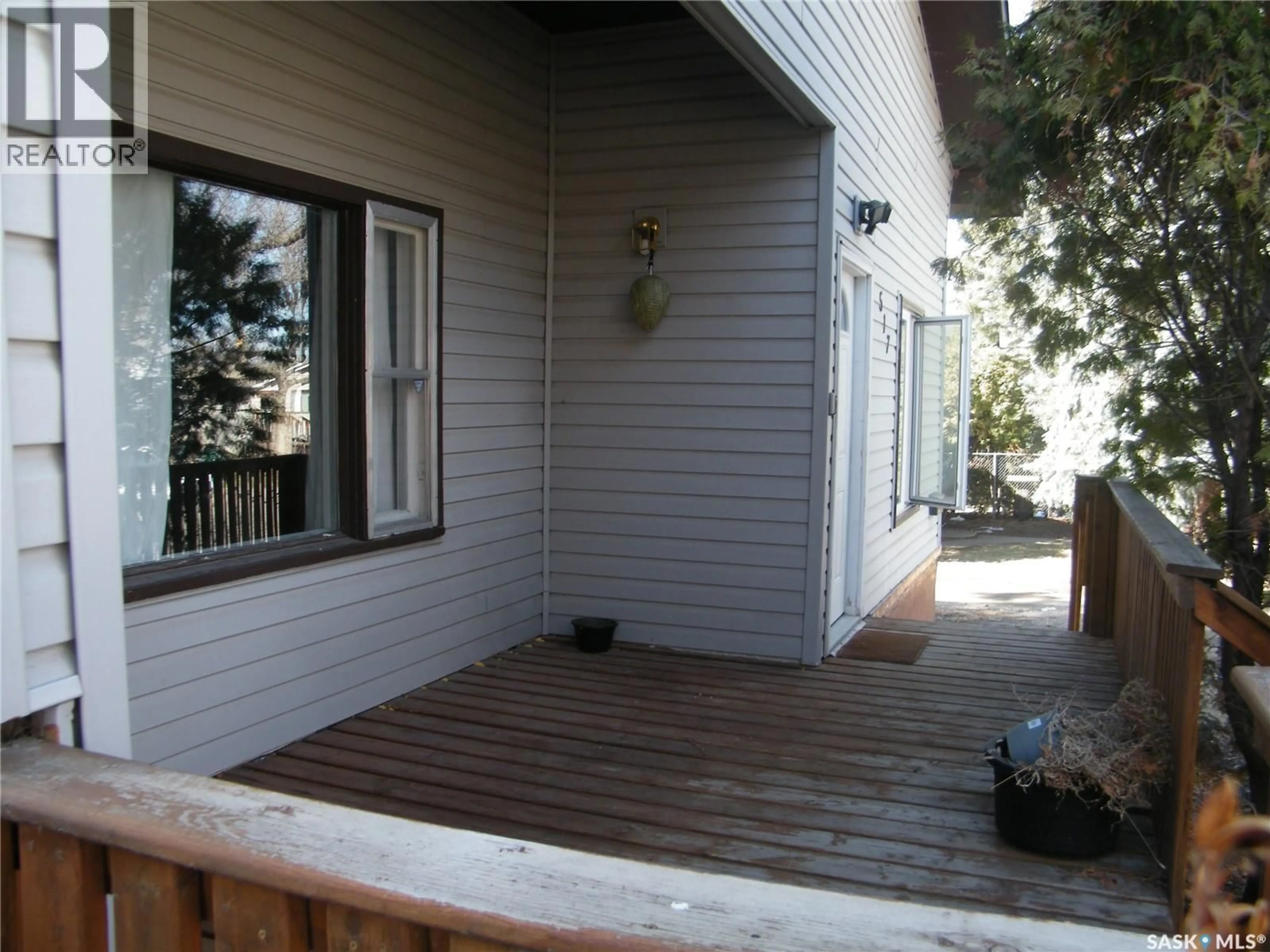 Patio, unknown for 514 L AVENUE, Saskatoon Saskatchewan S7L2P8