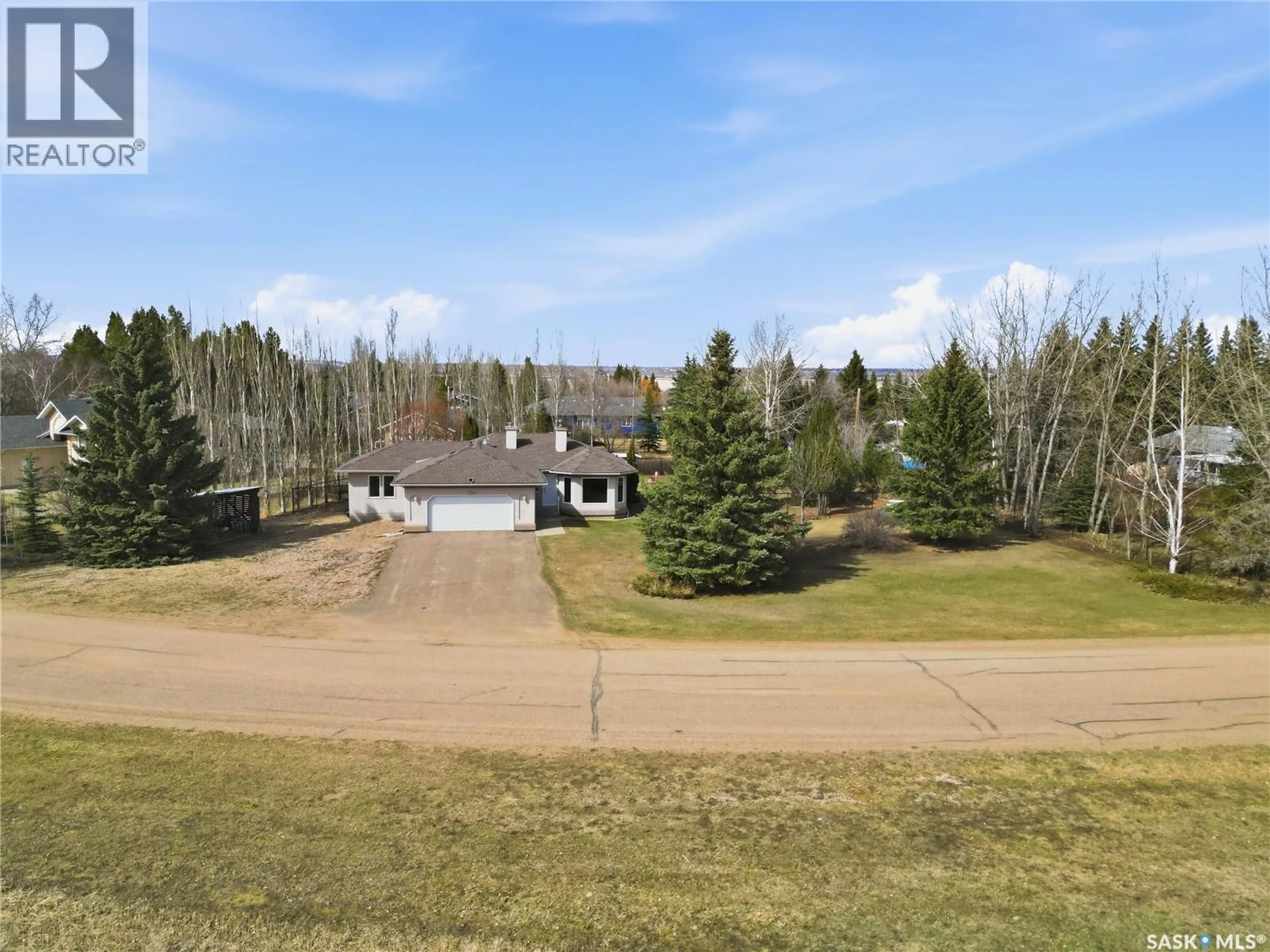 A pic from outside/outdoor area/front of a property/back of a property/a pic from drone, unknown for 8 CHEMIN BELLEVUE ROAD, Battleford Saskatchewan S0M0E0