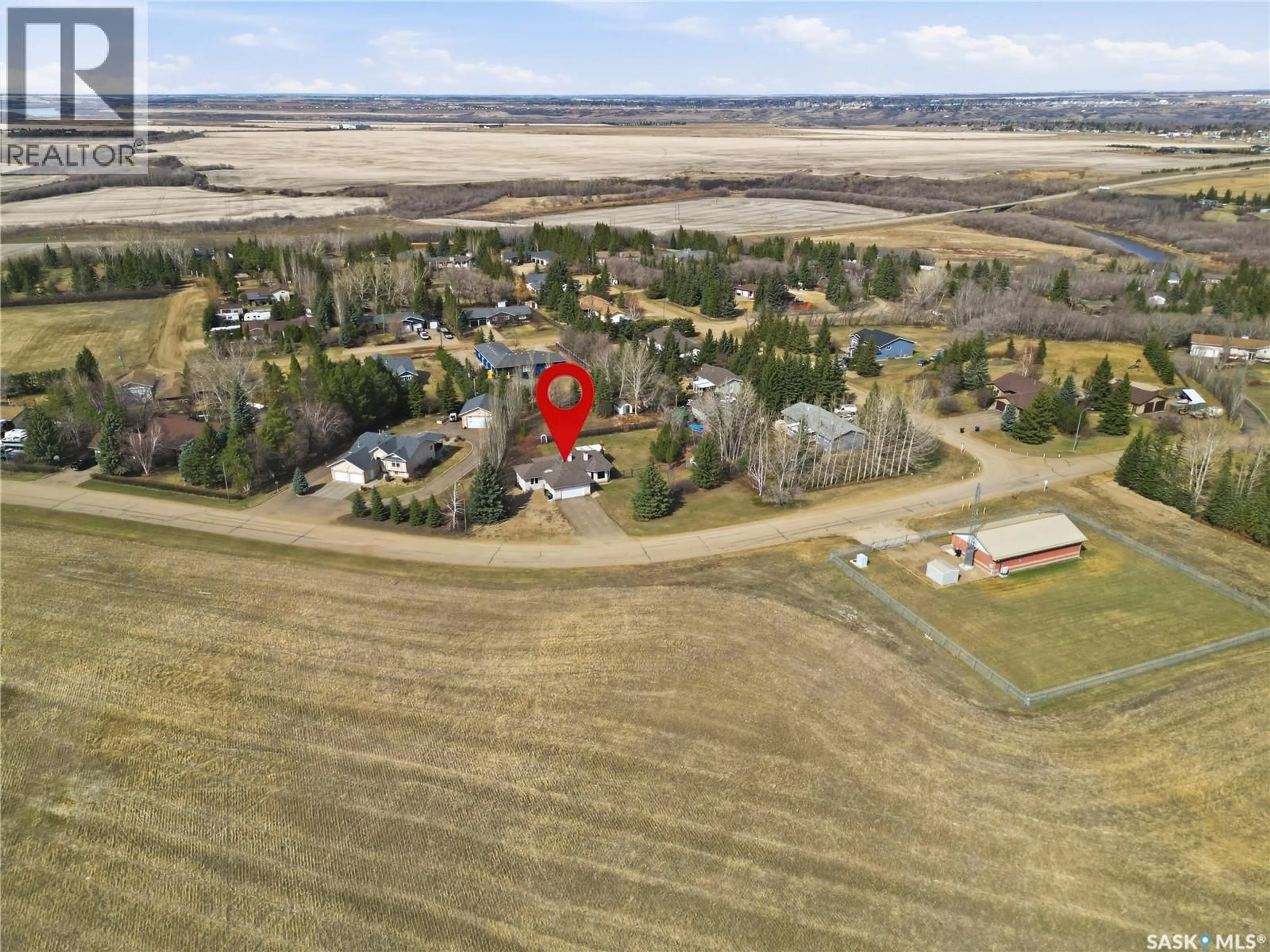 A pic from outside/outdoor area/front of a property/back of a property/a pic from drone, unknown for 8 CHEMIN BELLEVUE ROAD, Battleford Saskatchewan S0M0E0