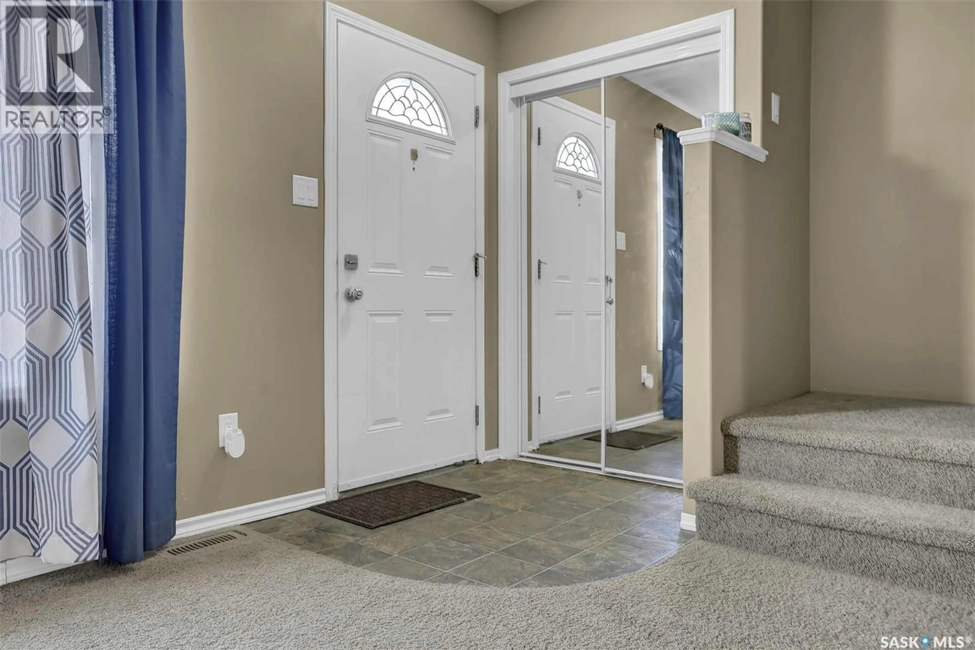 Indoor entryway for 138 - 4801 CHILD AVENUE, Regina Saskatchewan S4X0C4
