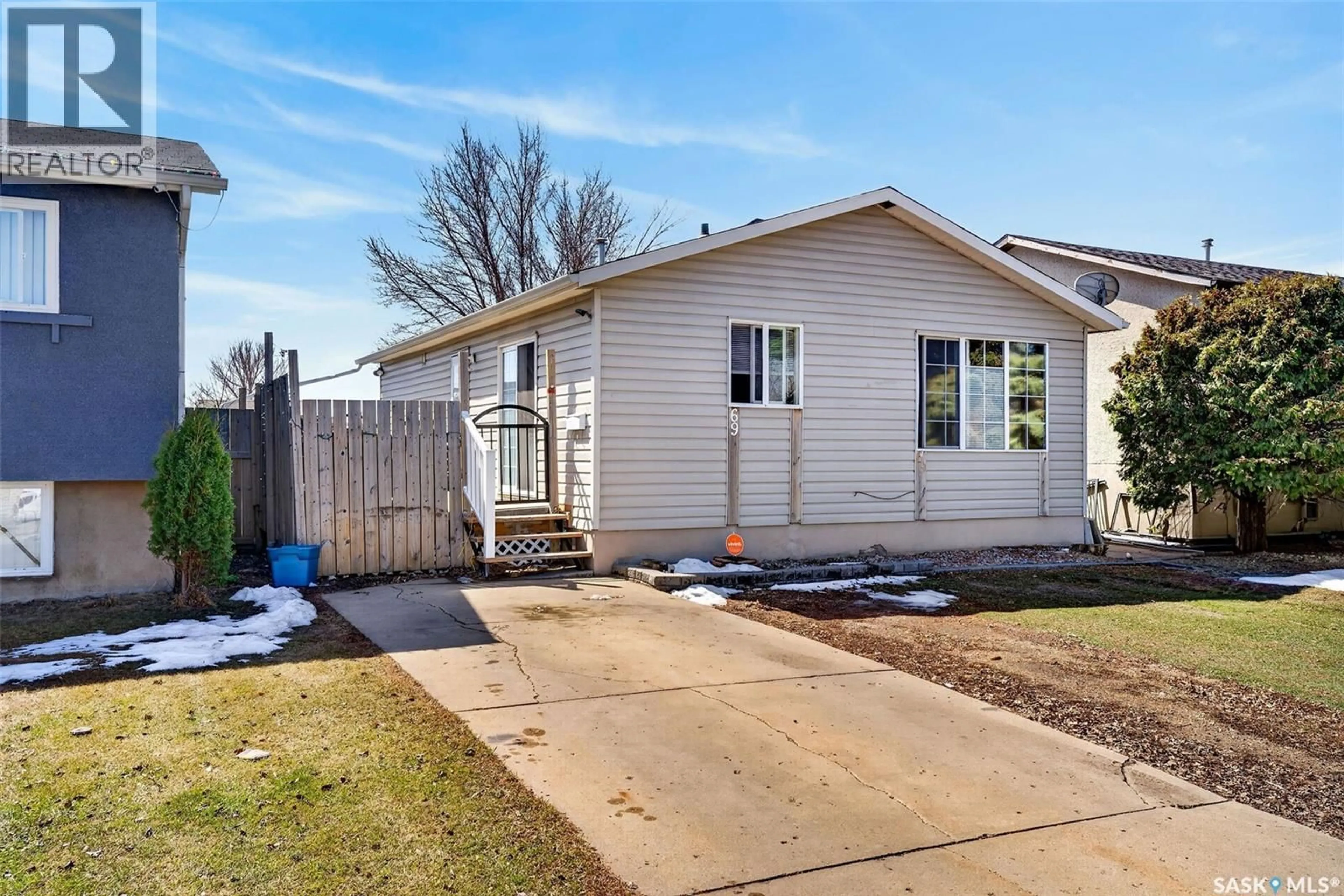 Unknown for 69 MCGEE CRESCENT, Saskatoon Saskatchewan S7L4M6