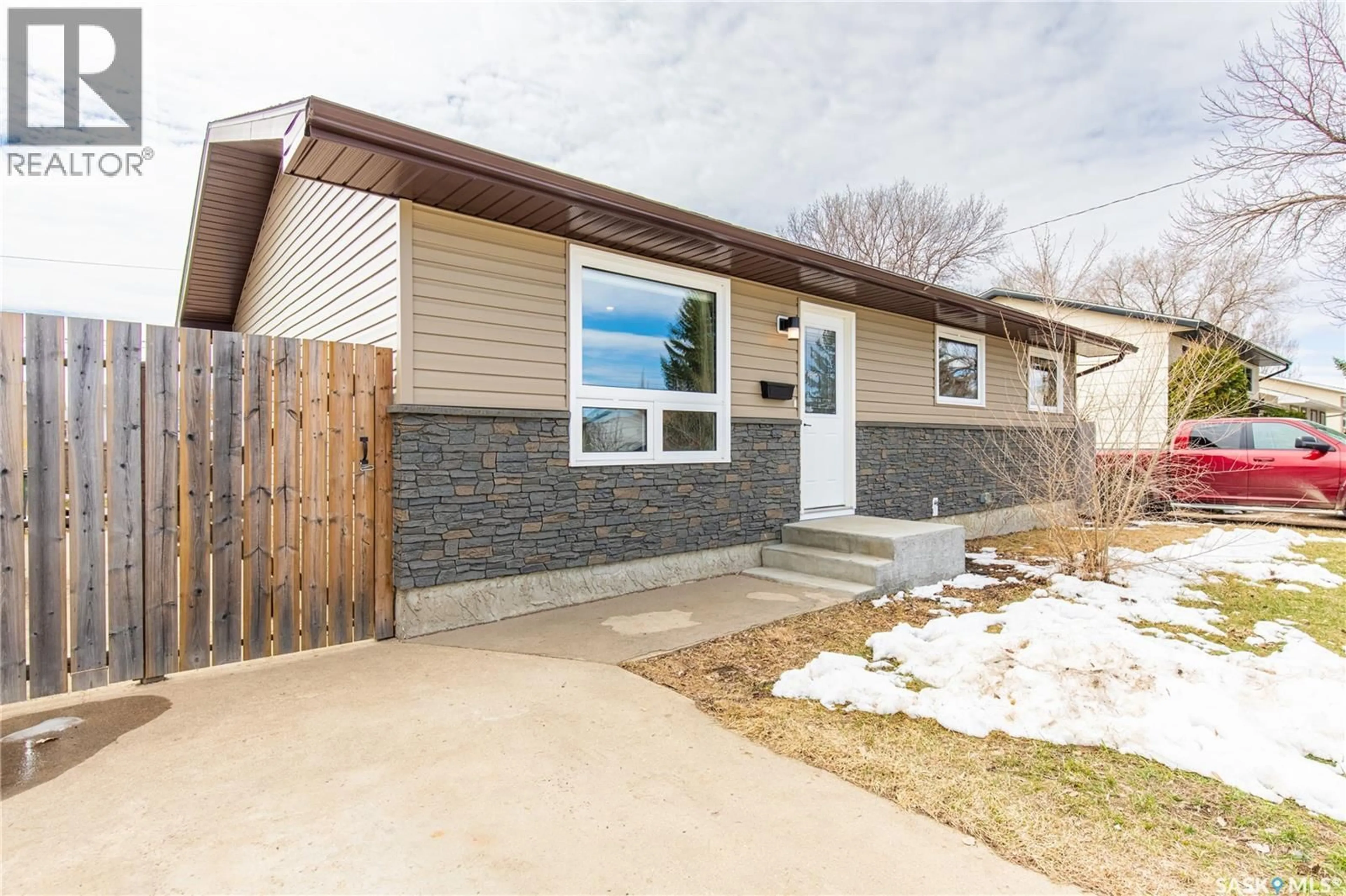 Home with brick exterior material, street for 1511 GLENDALE STREET, Moose Jaw Saskatchewan S6H7B3