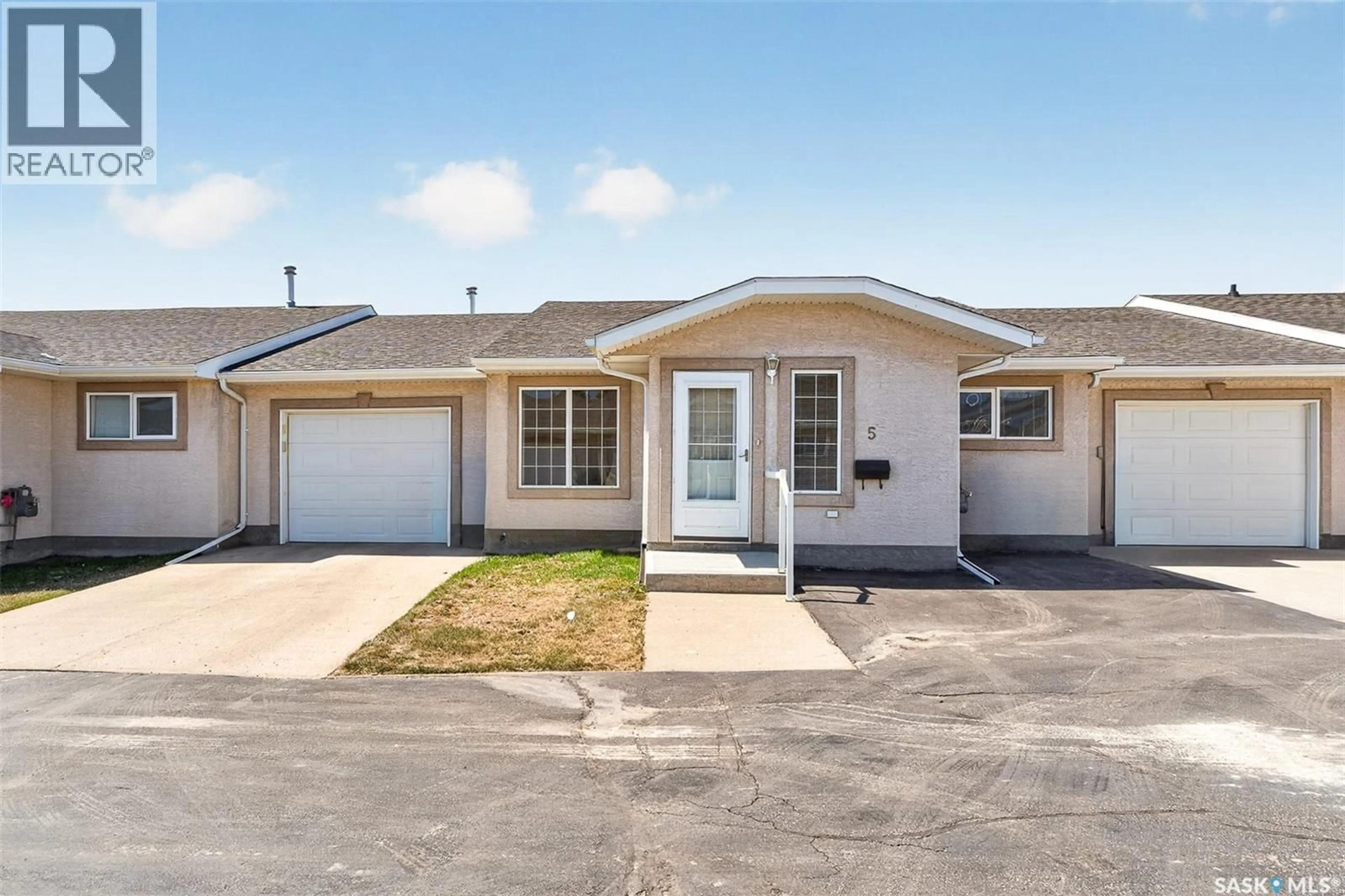 Home with vinyl exterior material, street for 5 212 MULBERRY LANE, Moose Jaw Saskatchewan S6J1N4