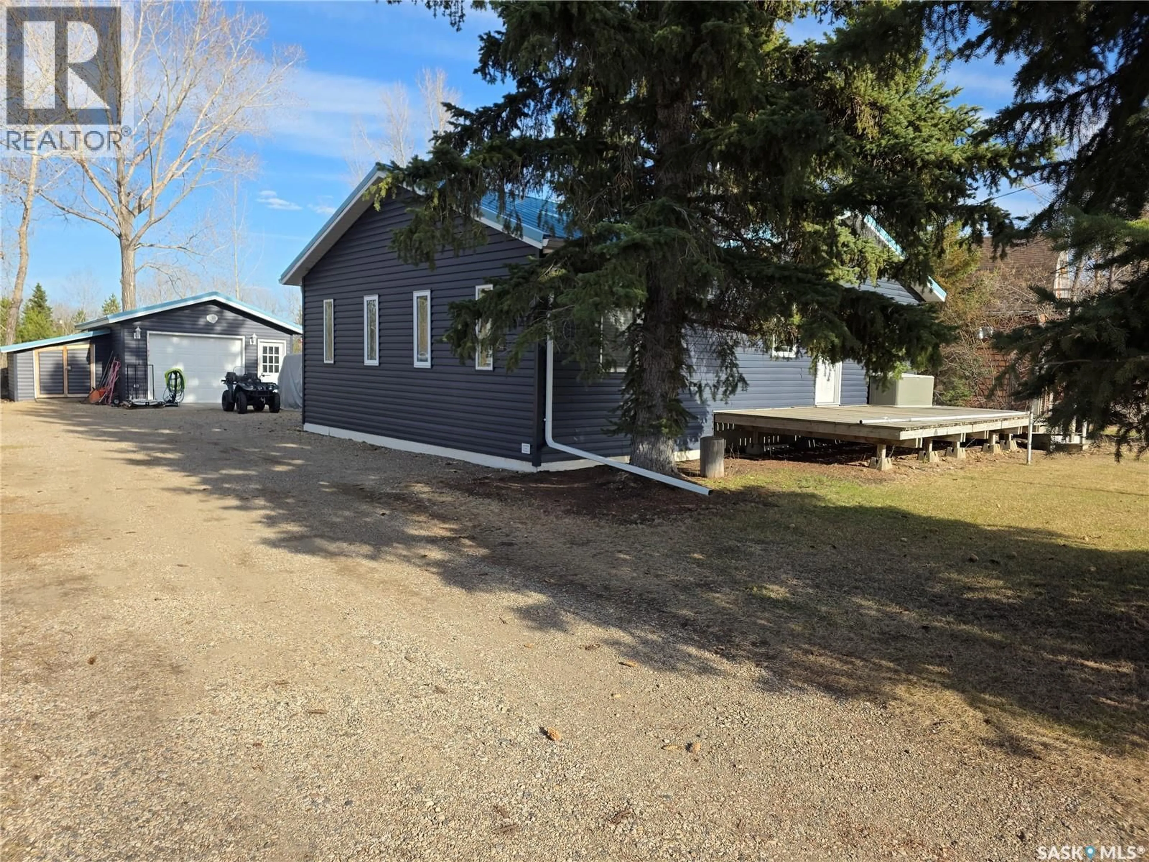 A pic from outside/outdoor area/front of a property/back of a property/a pic from drone, street for 539 MISTUSINNE CRESCENT, Mistusinne Saskatchewan S0H1J0