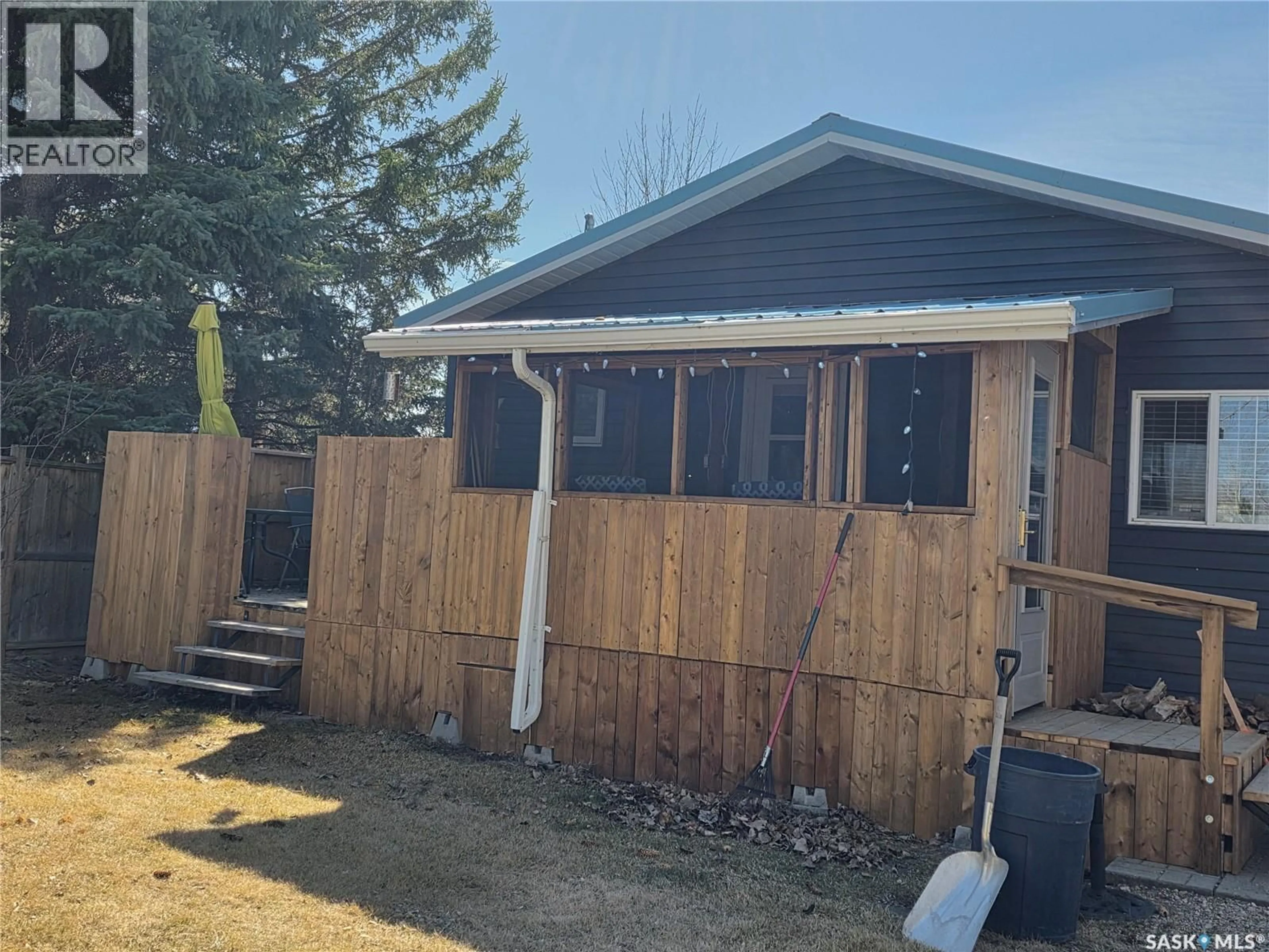 Shed for 539 MISTUSINNE CRESCENT, Mistusinne Saskatchewan S0H1J0