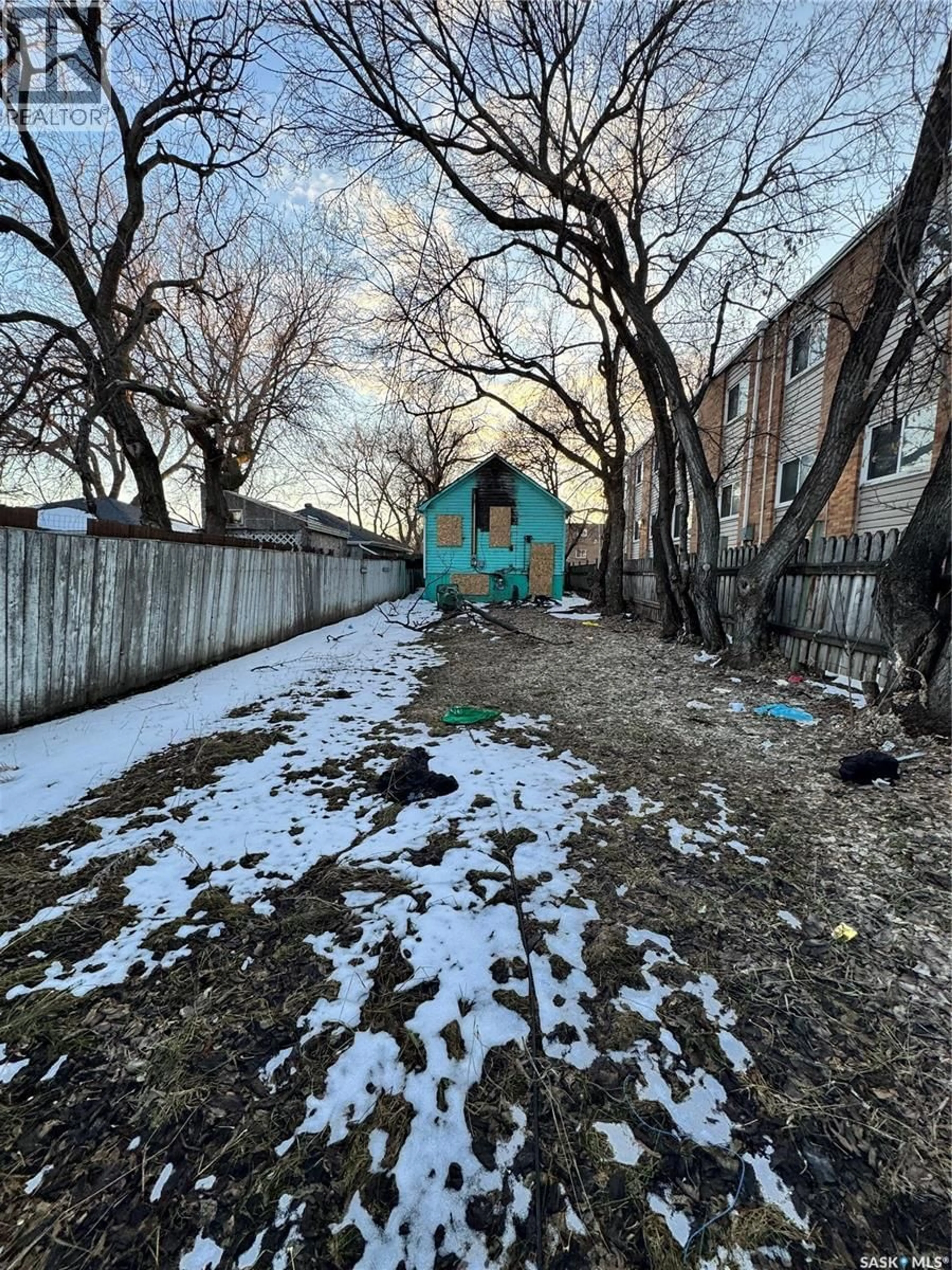 Shed for 120 T AVENUE, Saskatoon Saskatchewan S7M3A8