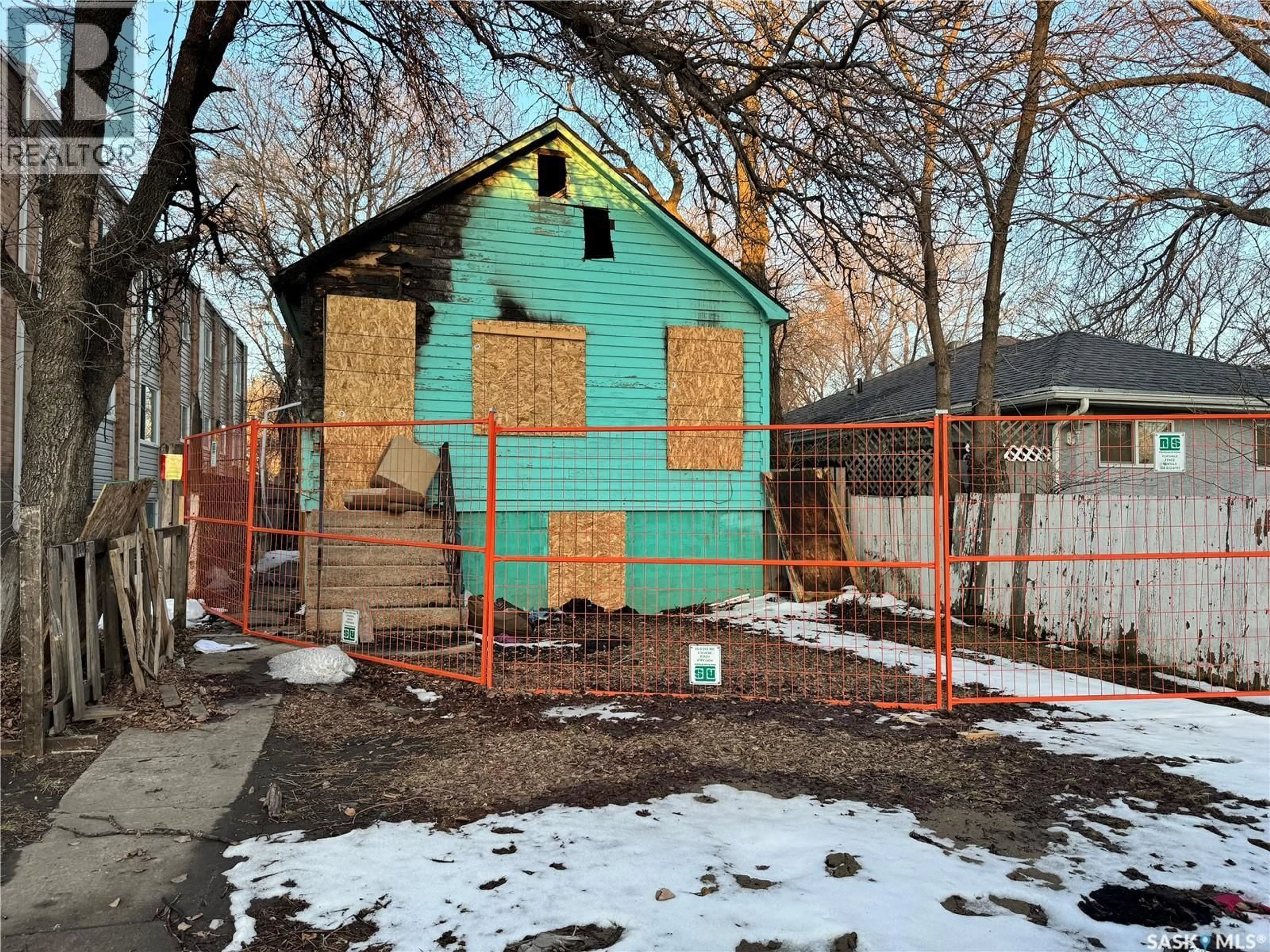 Shed for 120 T AVENUE, Saskatoon Saskatchewan S7M3A8