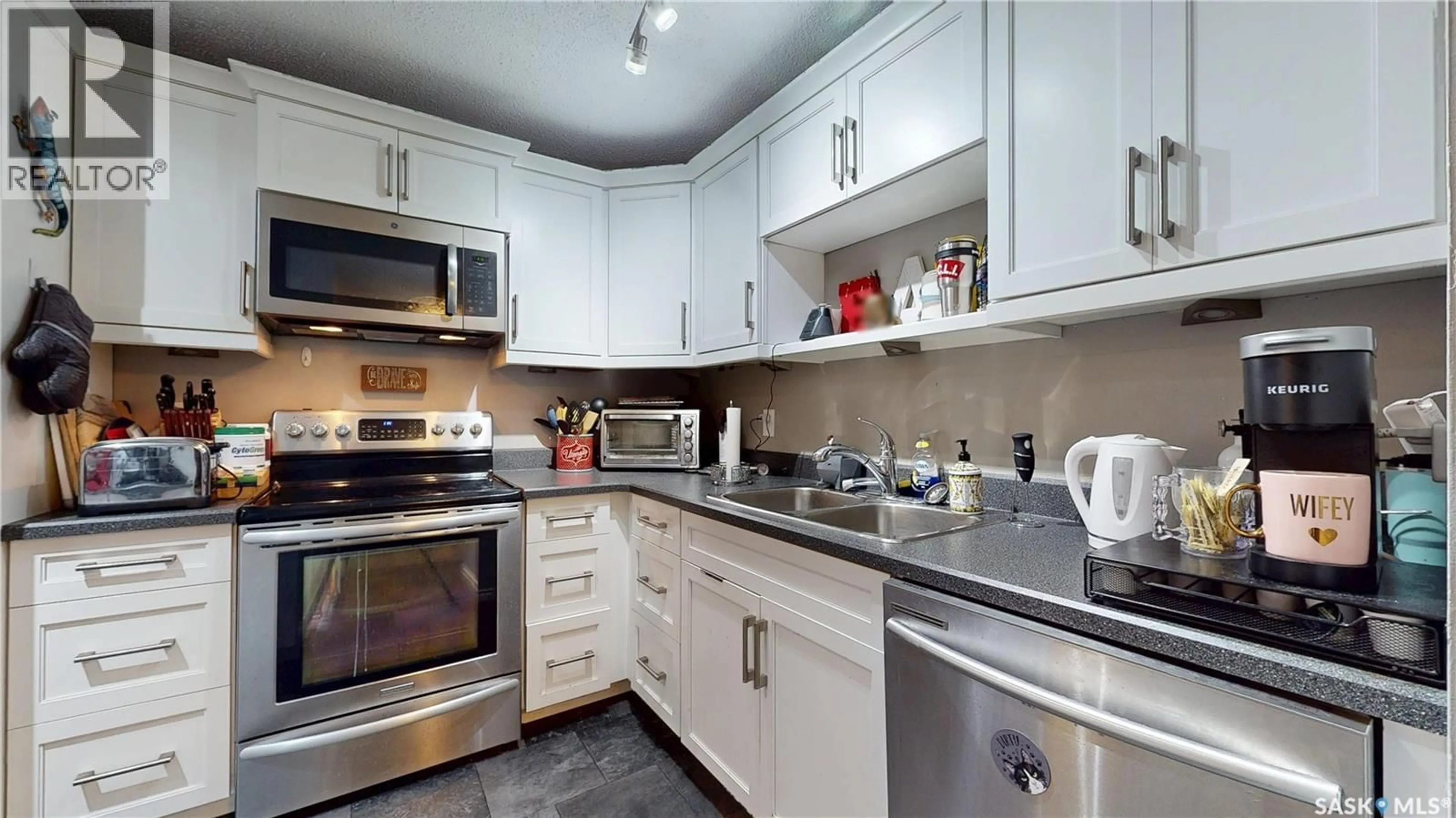 Standard kitchen, ceramic/tile floor for 1519 23RD STREET, Regina Saskatchewan S4S3Z9