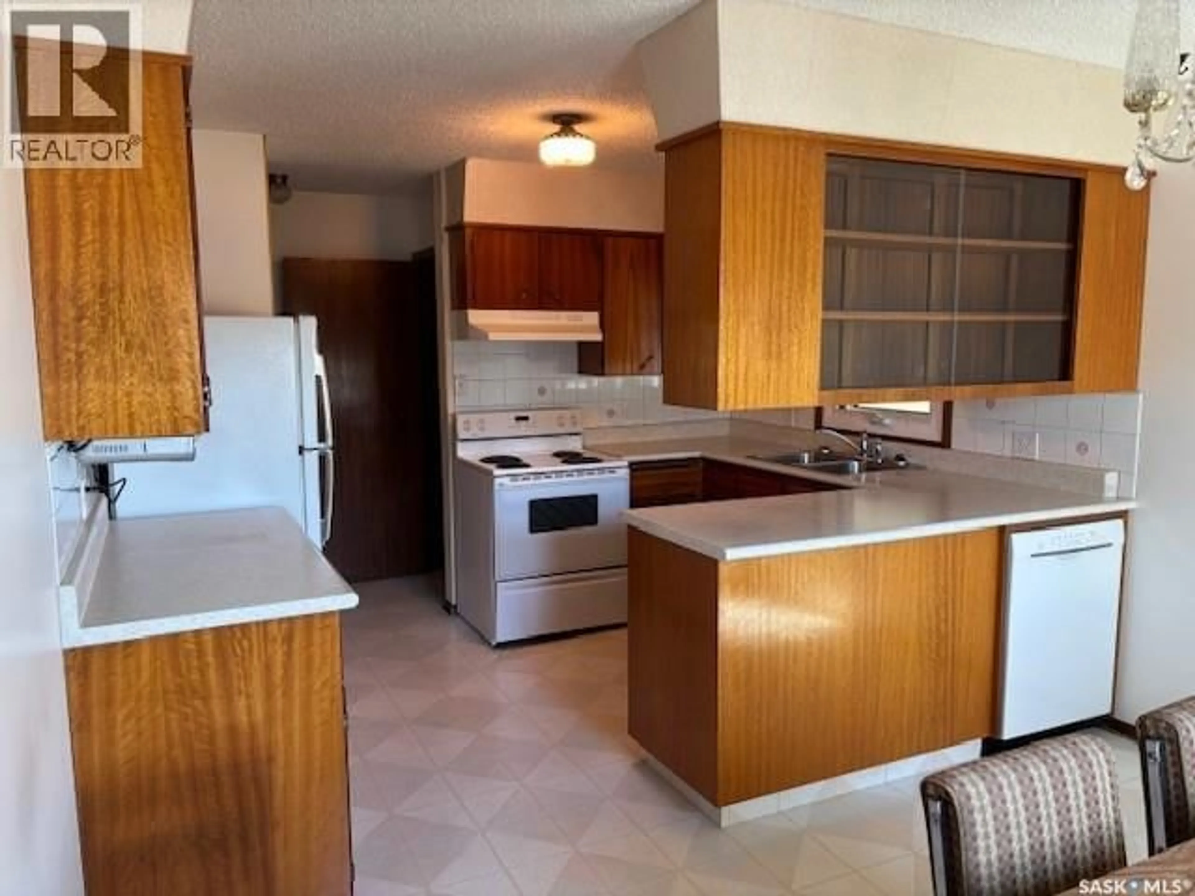 Standard kitchen, unknown for 210 ALEXANDER AVENUE, Canora Saskatchewan S0A0L0
