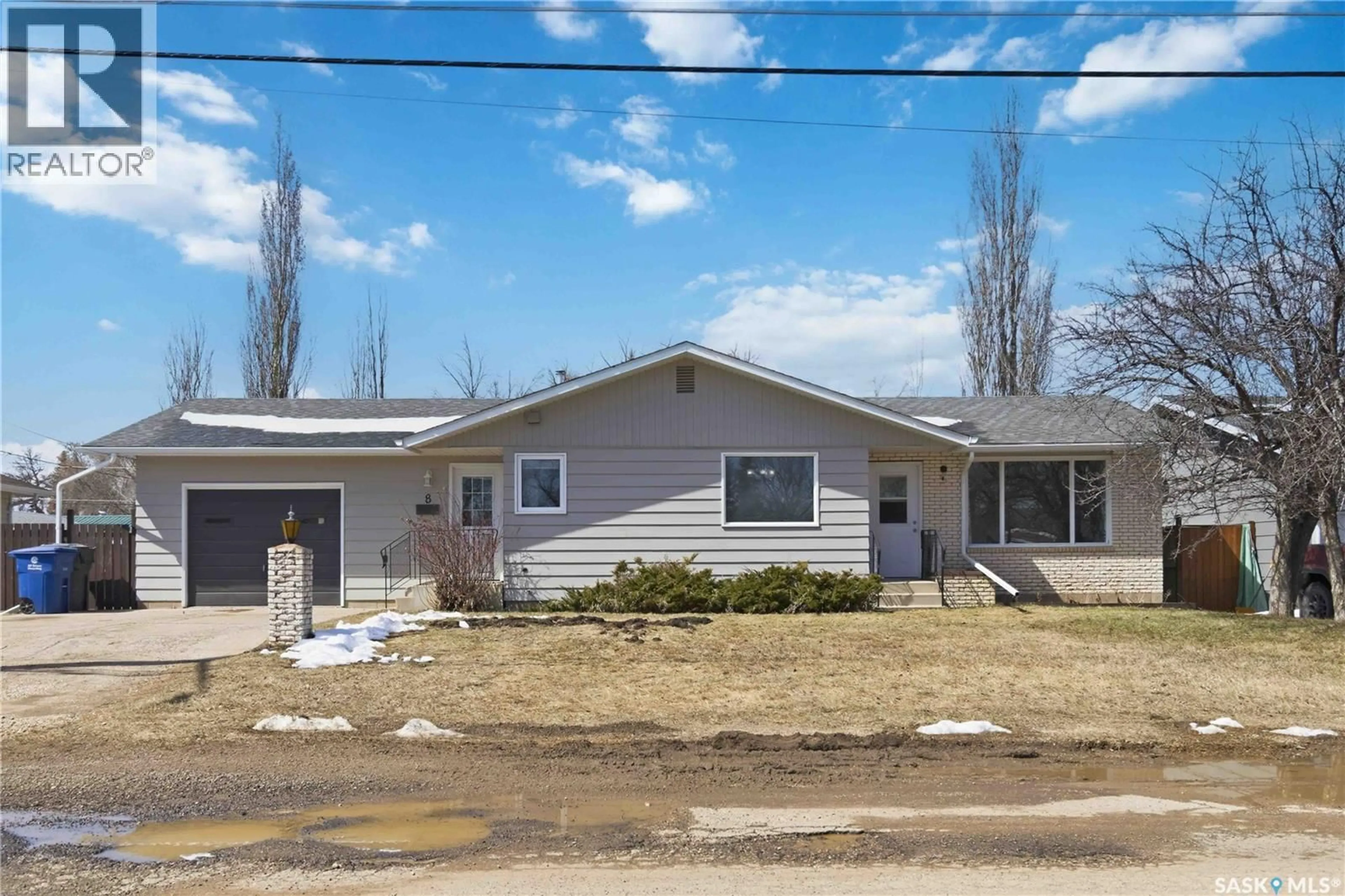 Home with vinyl exterior material, street for 8 PARK AVENUE, Langham Saskatchewan S0K2L0