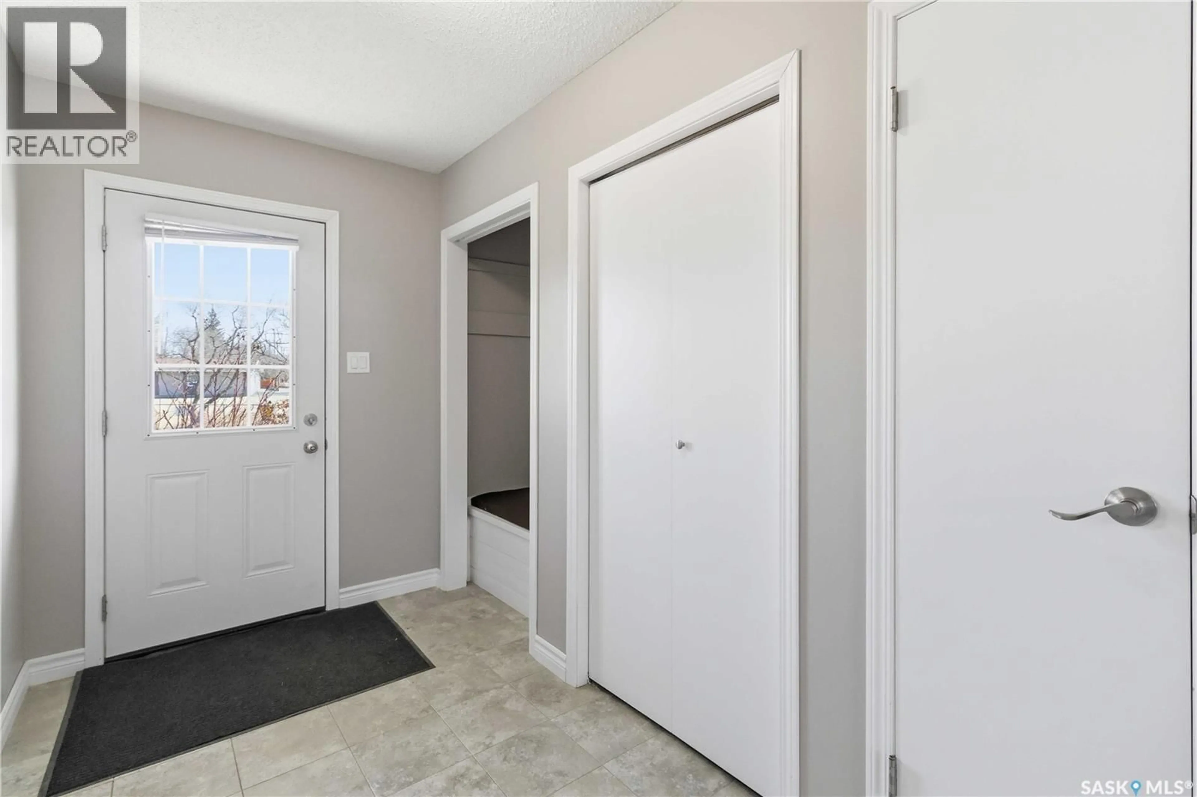 Indoor entryway for 8 PARK AVENUE, Langham Saskatchewan S0K2L0