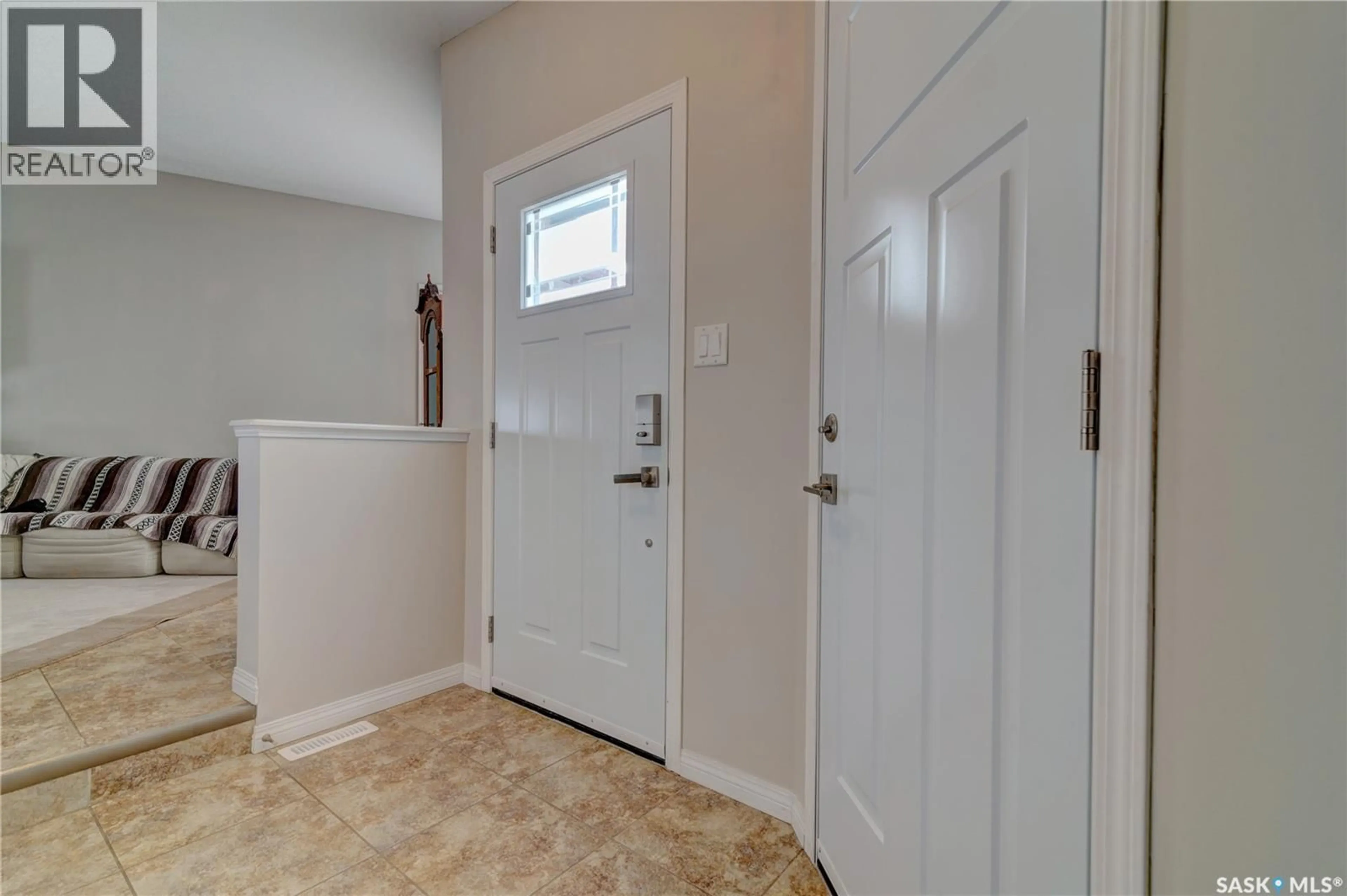 Indoor entryway for 6343 HIRD CRESCENT, Regina Saskatchewan S4X4G8