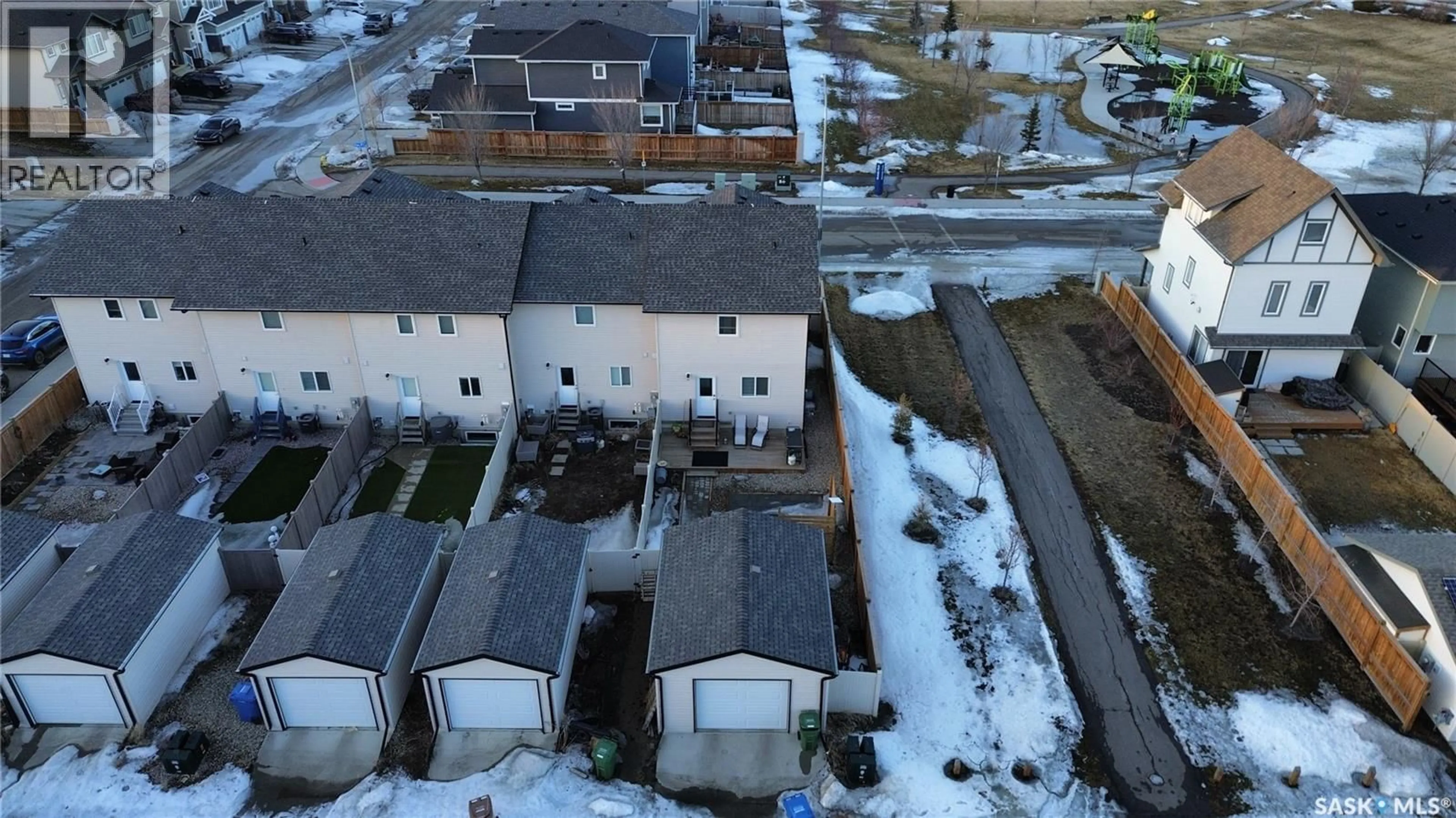 A pic from outside/outdoor area/front of a property/back of a property/a pic from drone, city buildings view from balcony for 8005 FLAX AVENUE, Regina Saskatchewan S4Y0E7