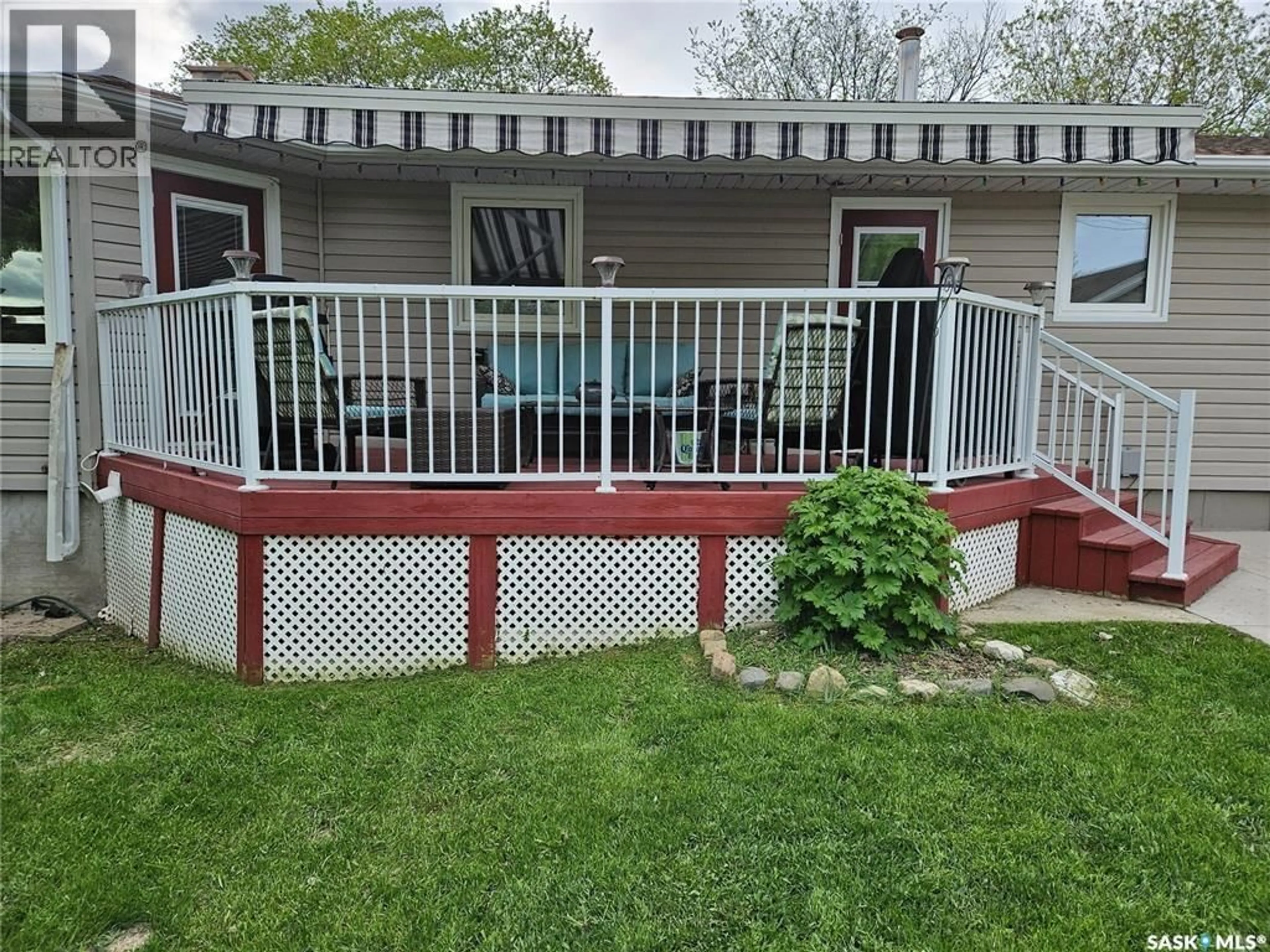 Patio, water/lake/river/ocean view for 205 1ST E, Carlyle Saskatchewan S0C0R0